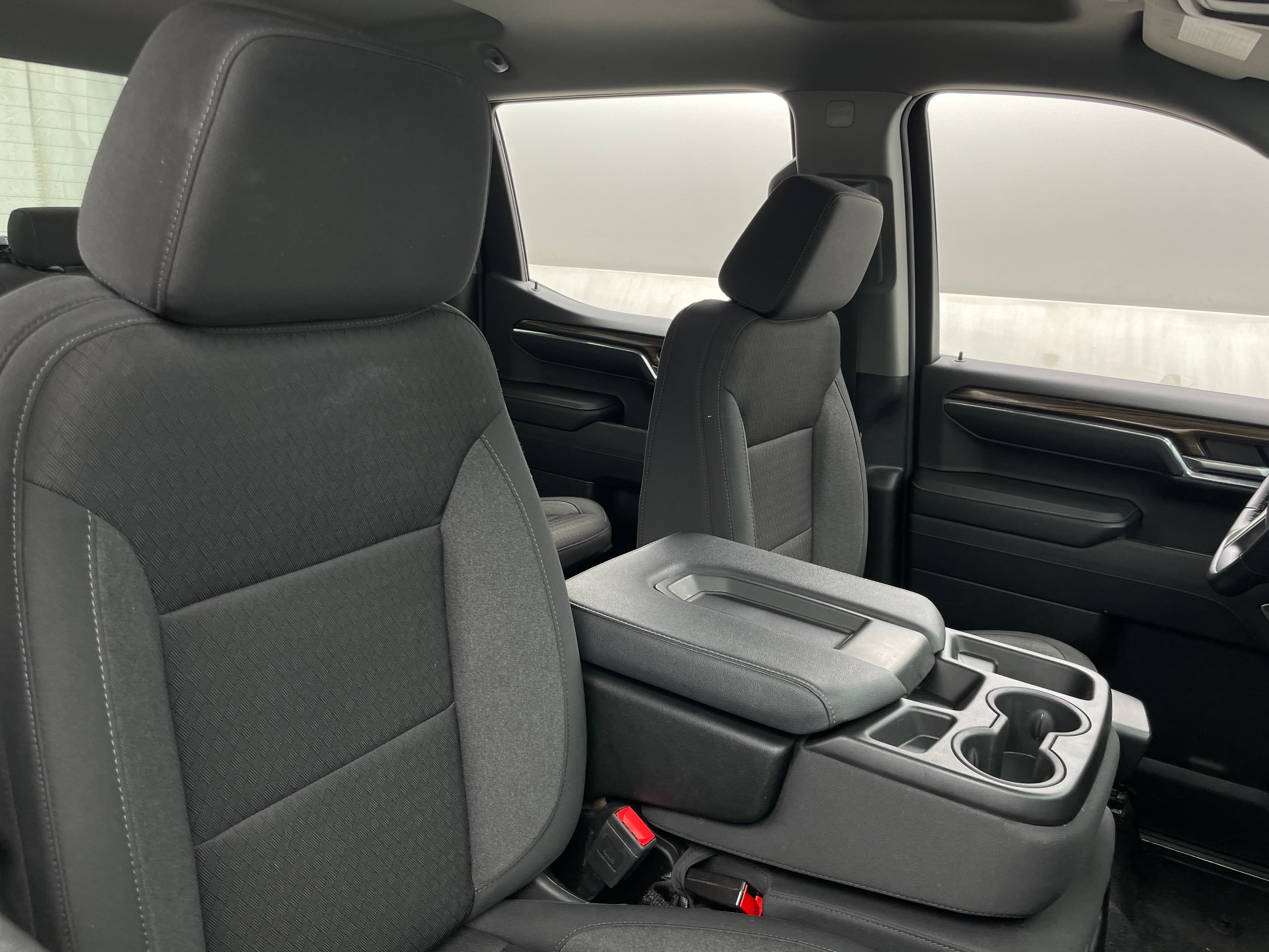 2024 Chevrolet Silverado 1500 LT 2