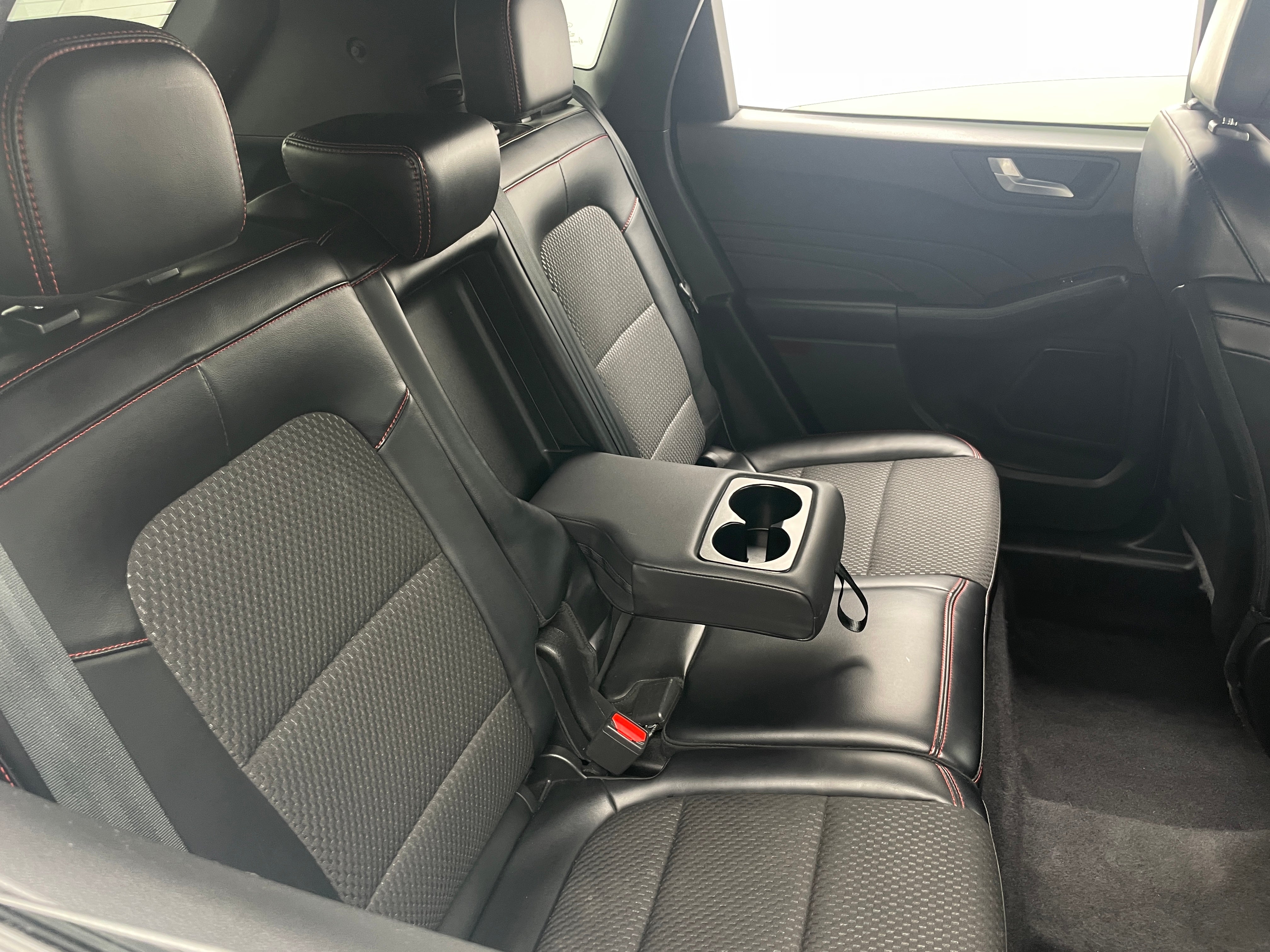 2023 Ford Escape ST-Line 5