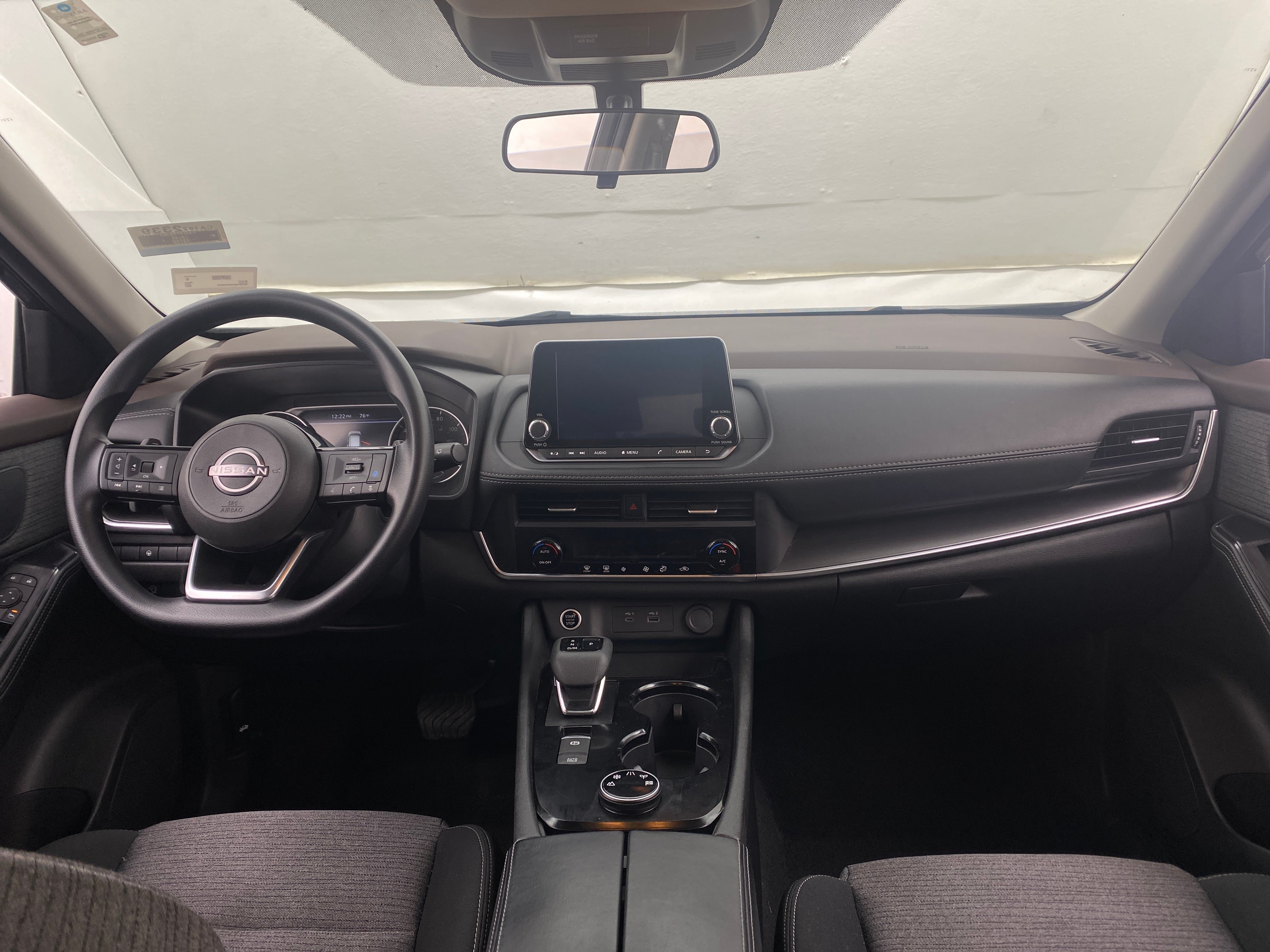 2023 Nissan Rogue SV 3