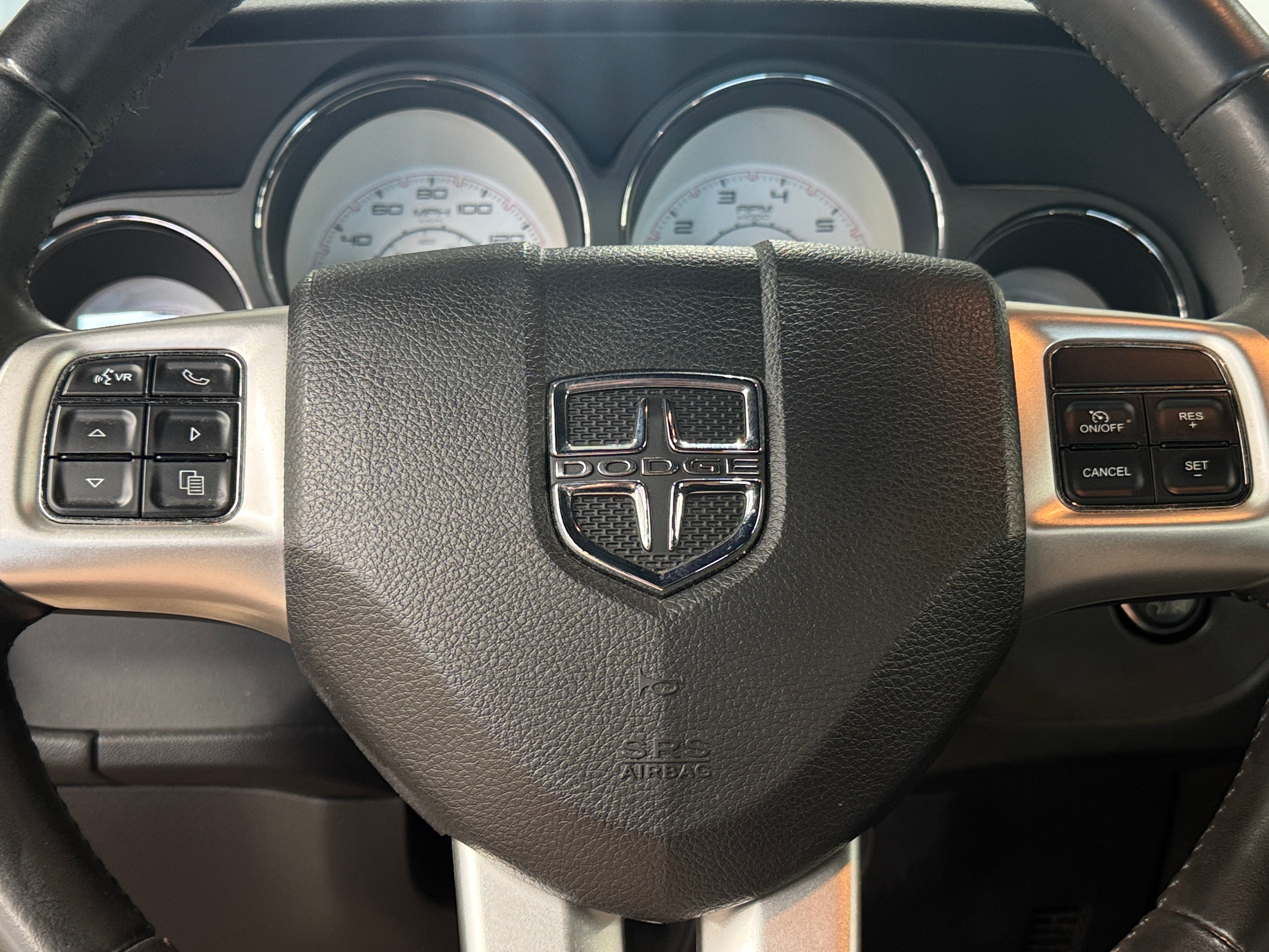 2012 Dodge Challenger R/T 4
