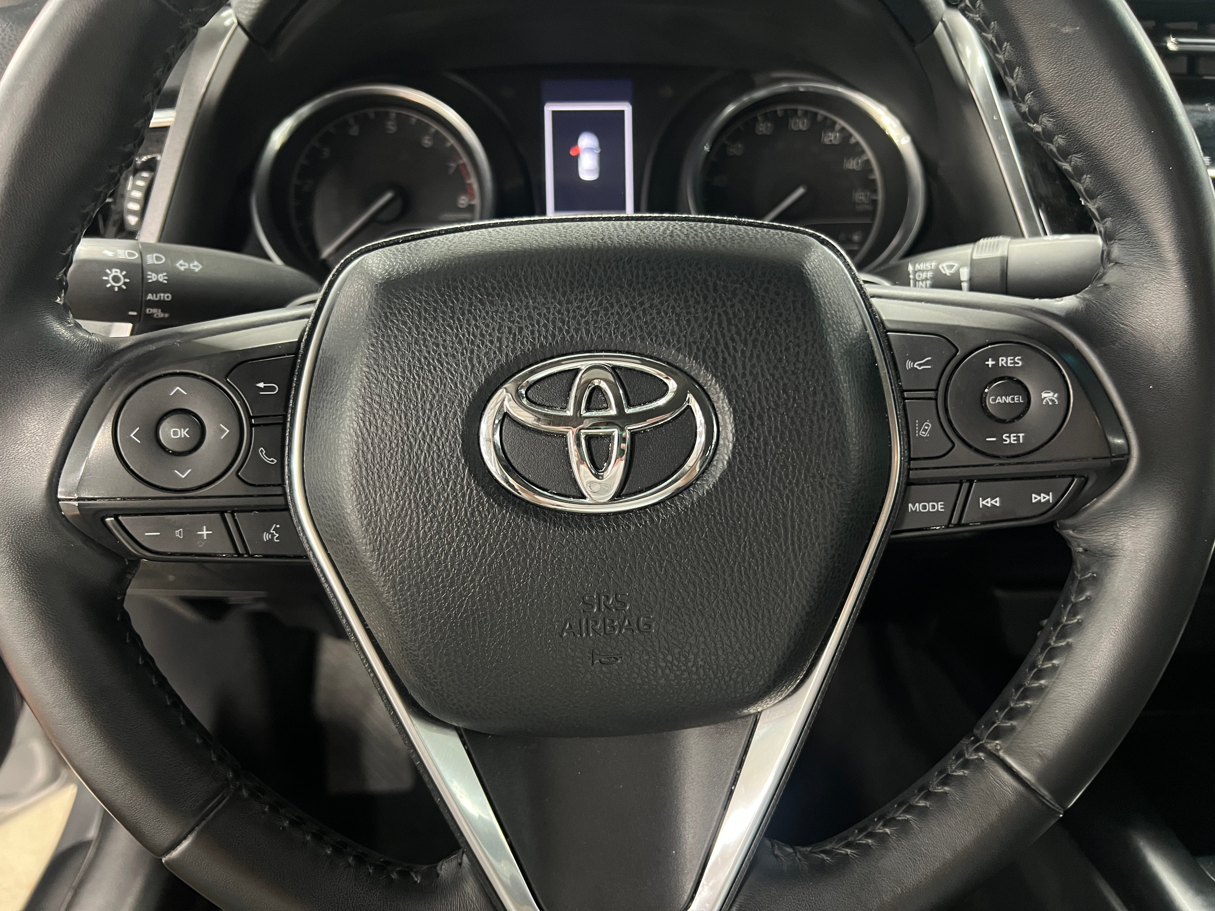 2018 Toyota Camry SE 4