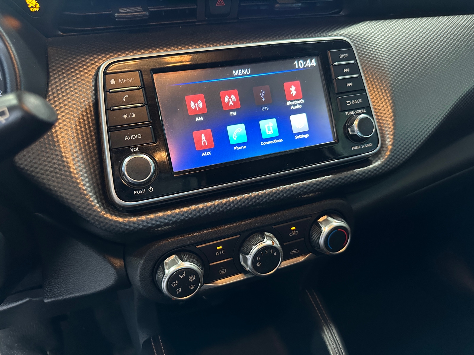 Thumbnail: 2019 Nissan Kicks - 4