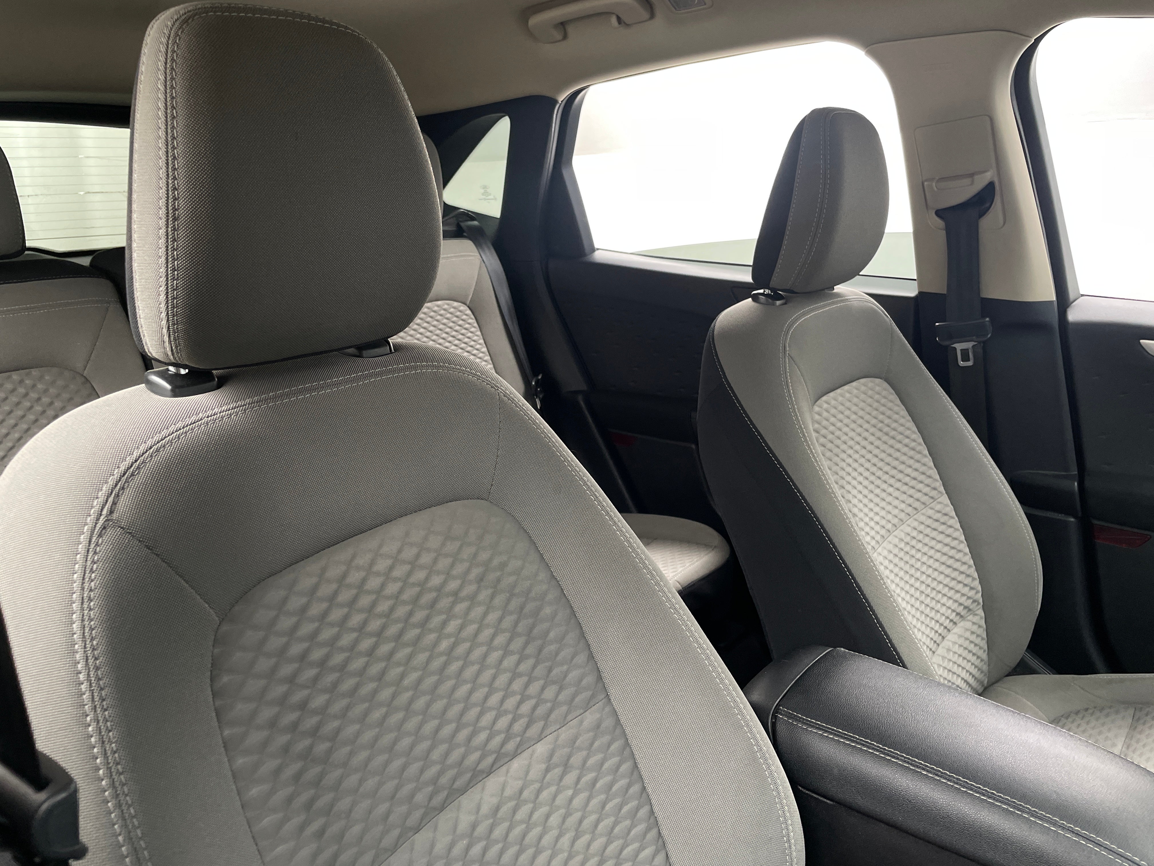 2020 Ford Escape SE 2
