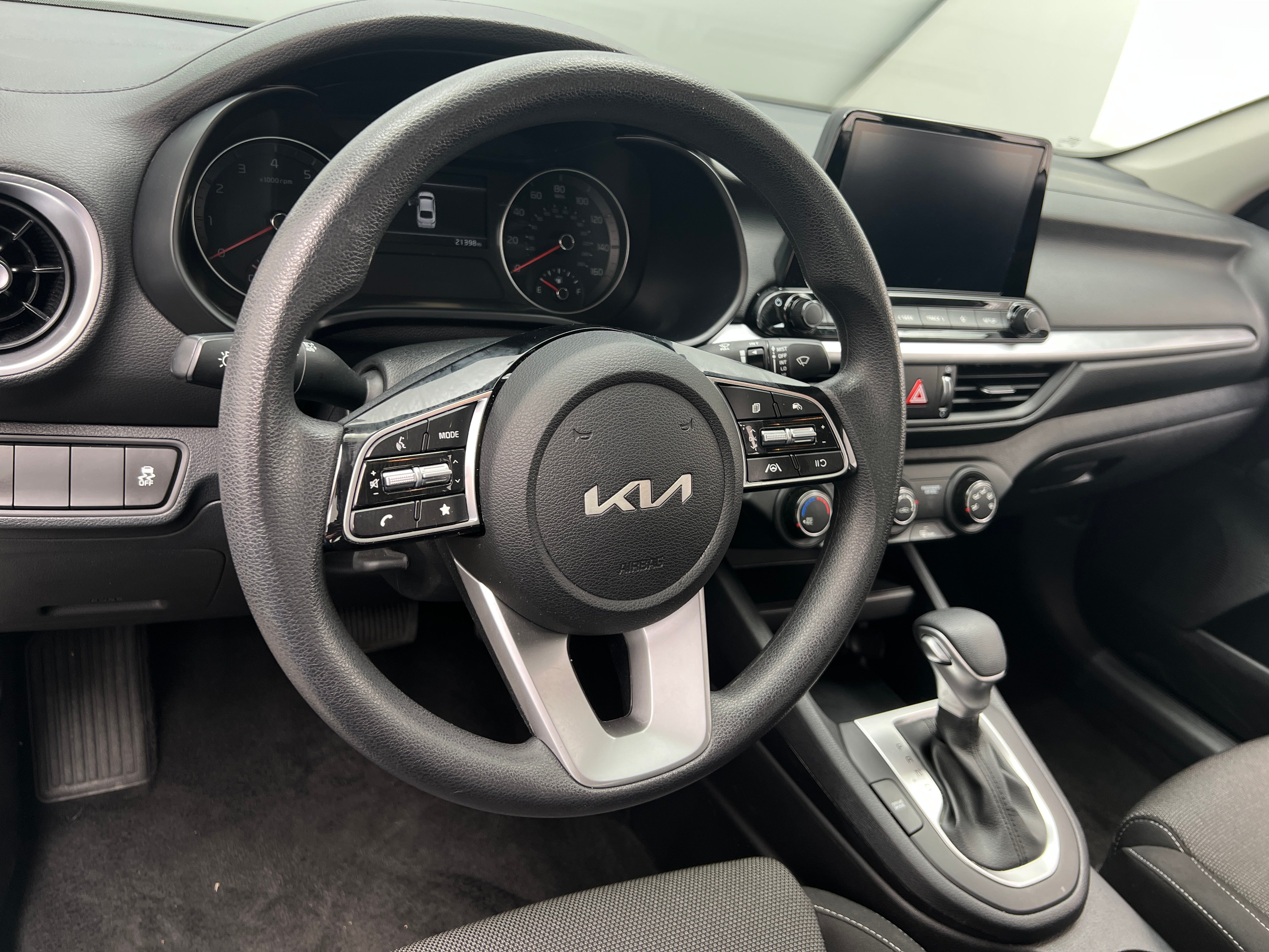 2024 Kia Forte LXS 5