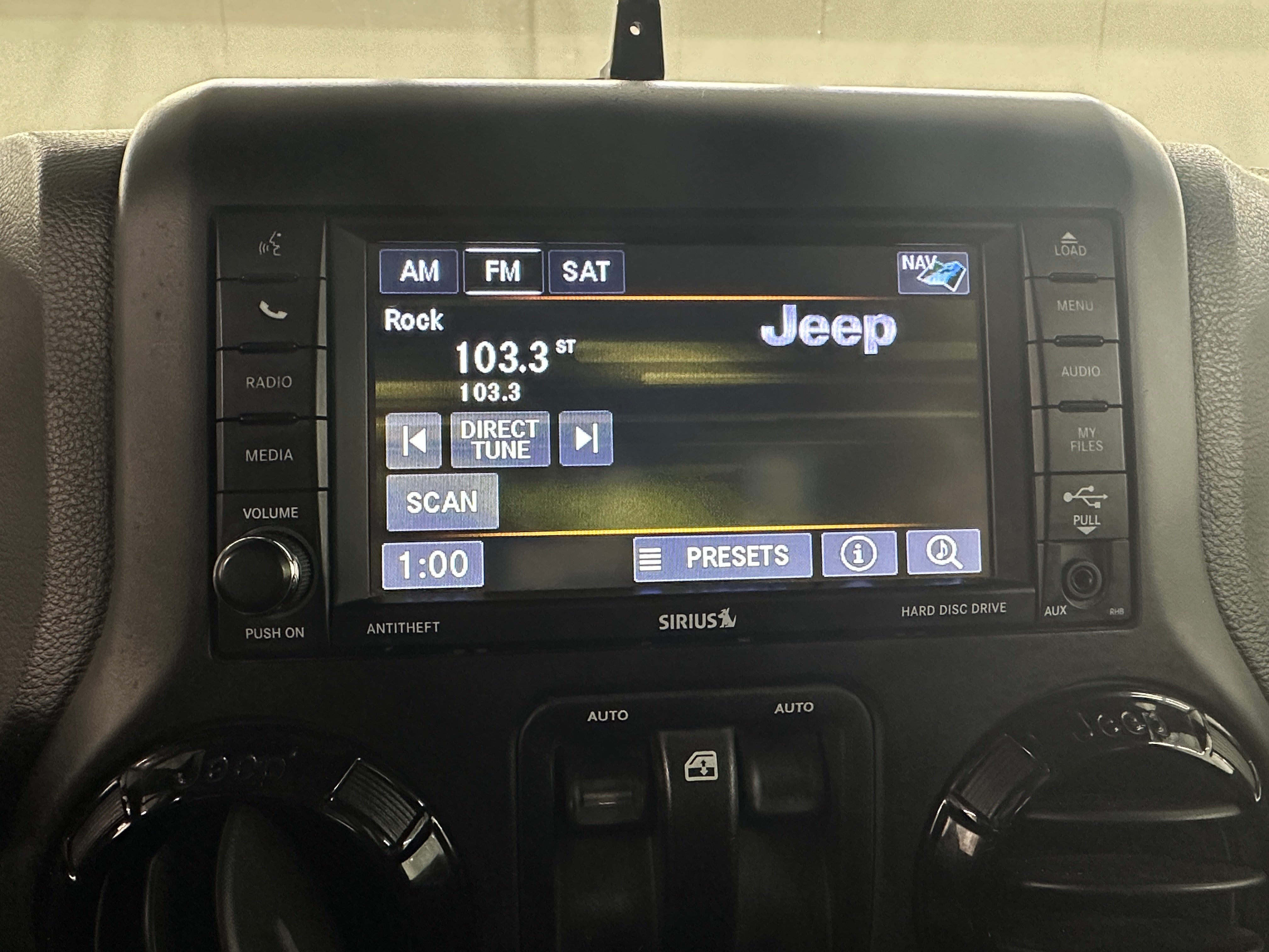 2018 Jeep Wrangler Sahara 4