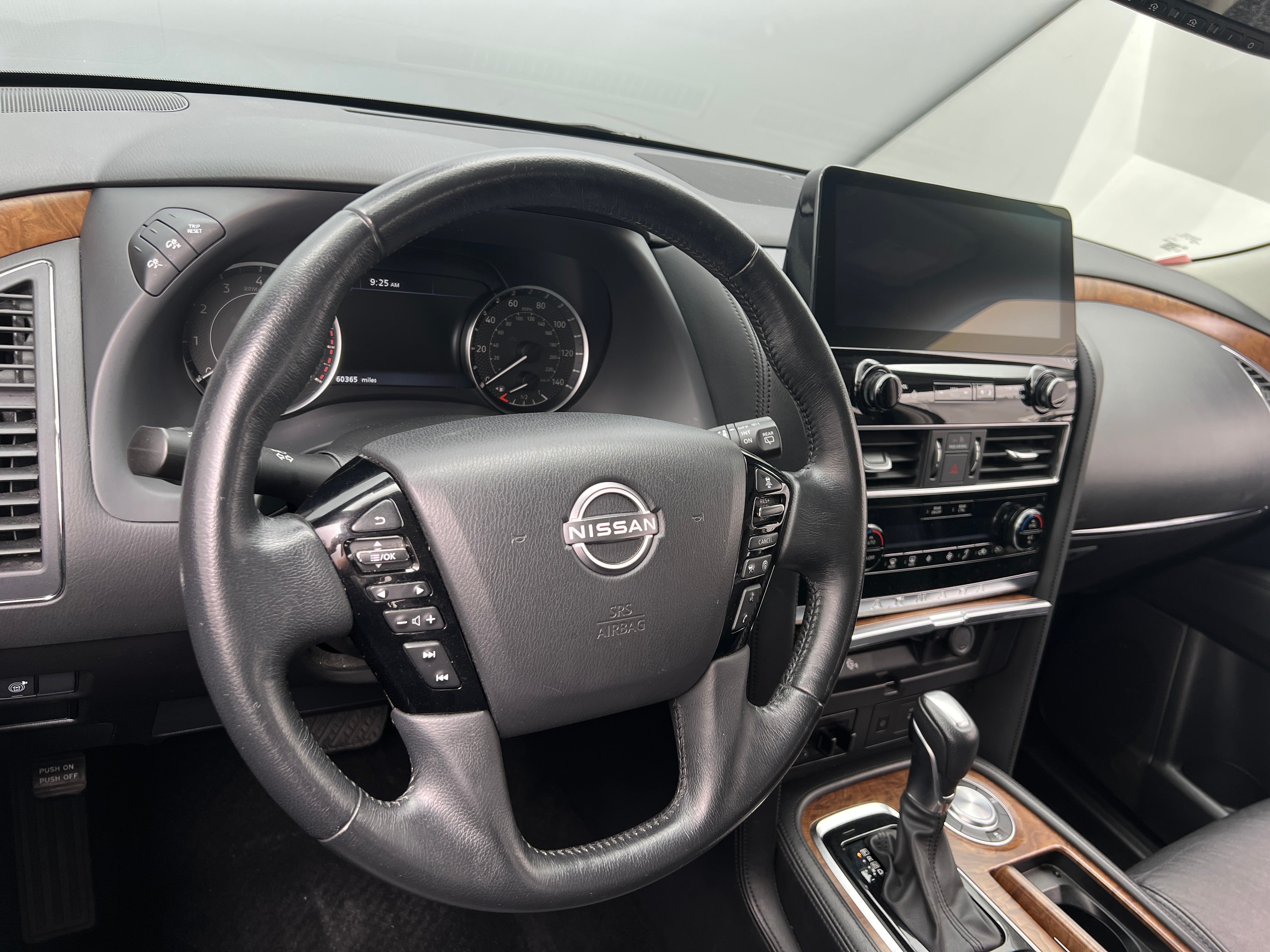 2023 Nissan Armada SL 4