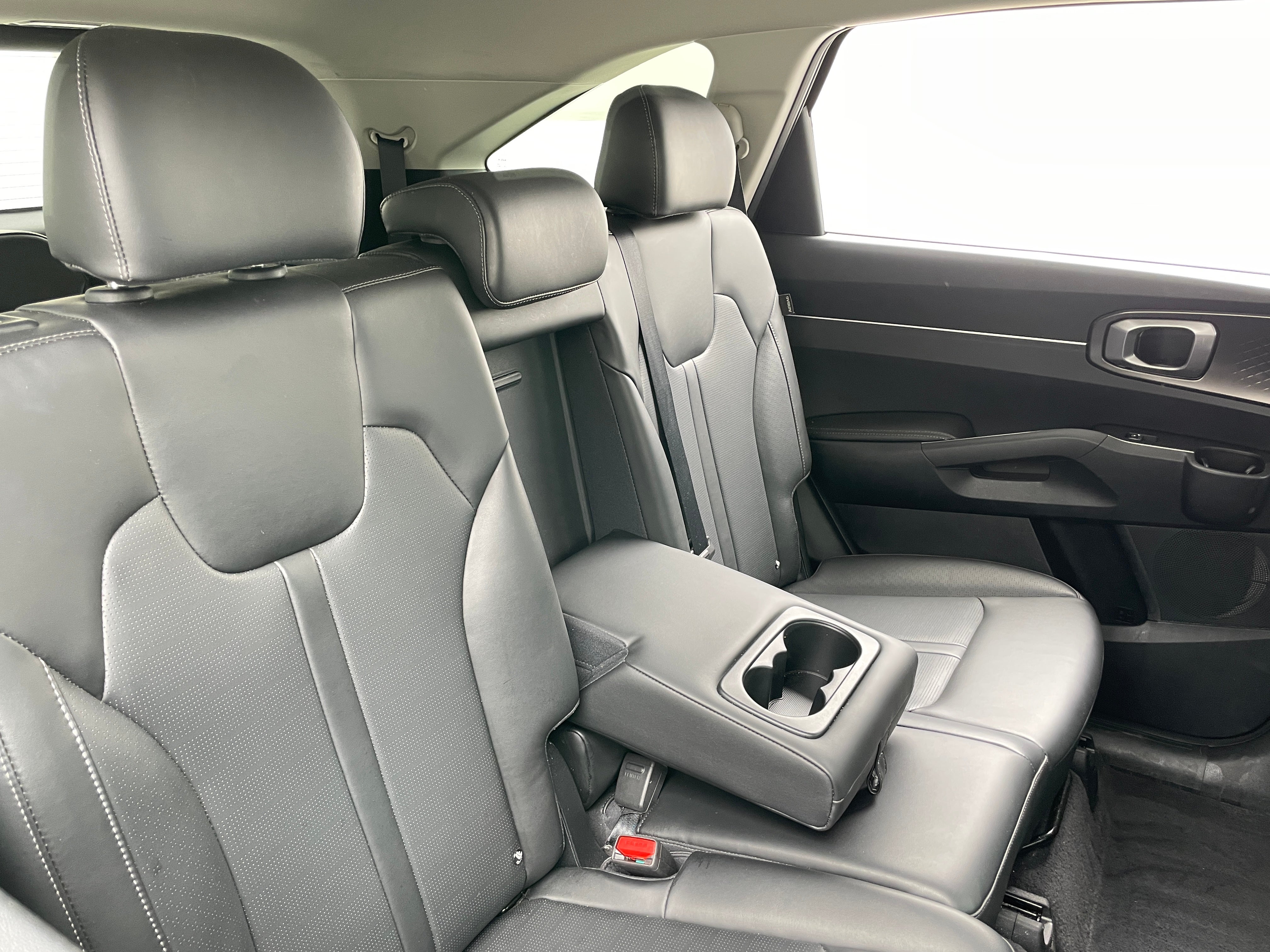 2024 Kia Sorento S 5