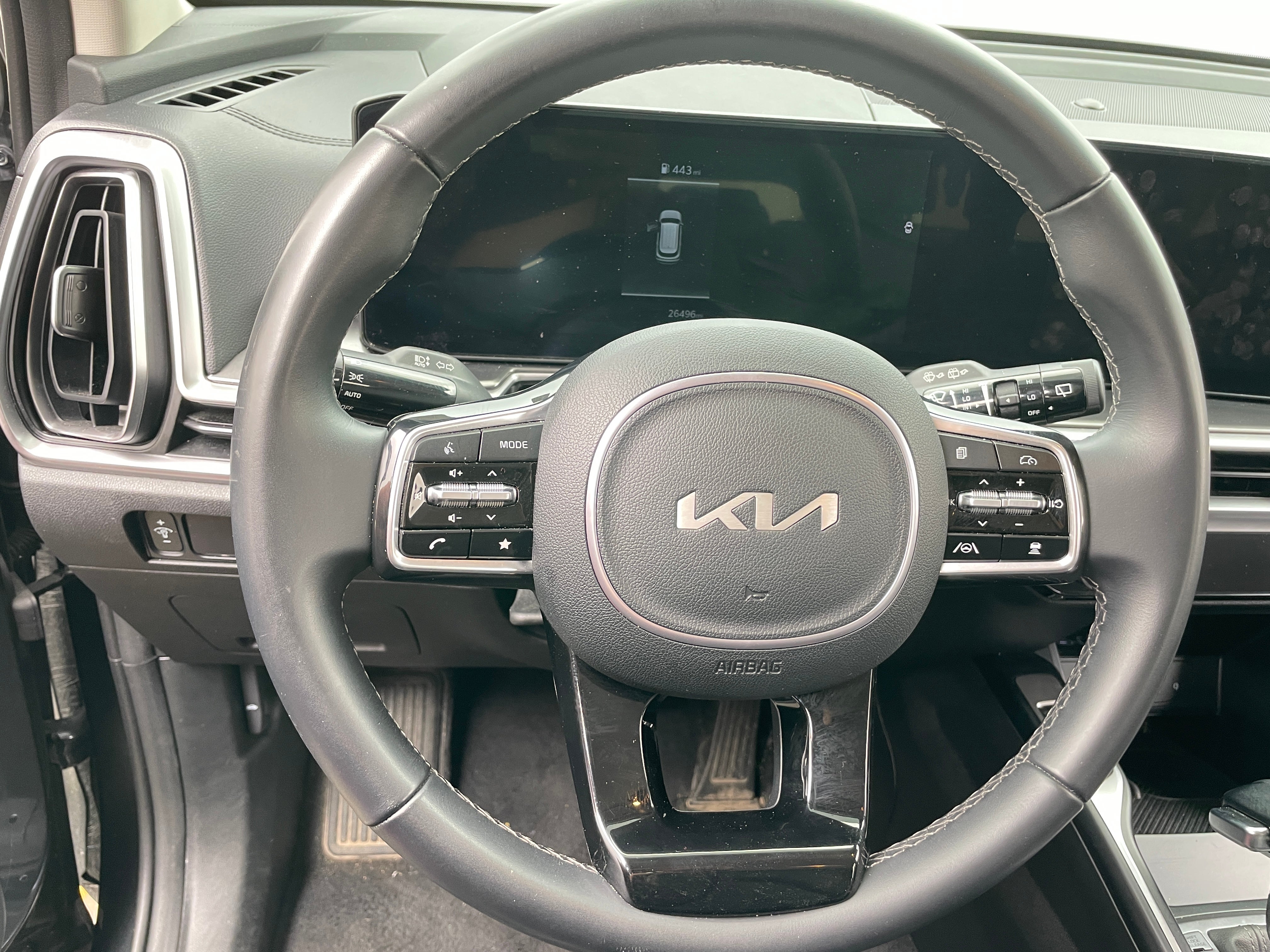 2024 Kia Sorento S 4