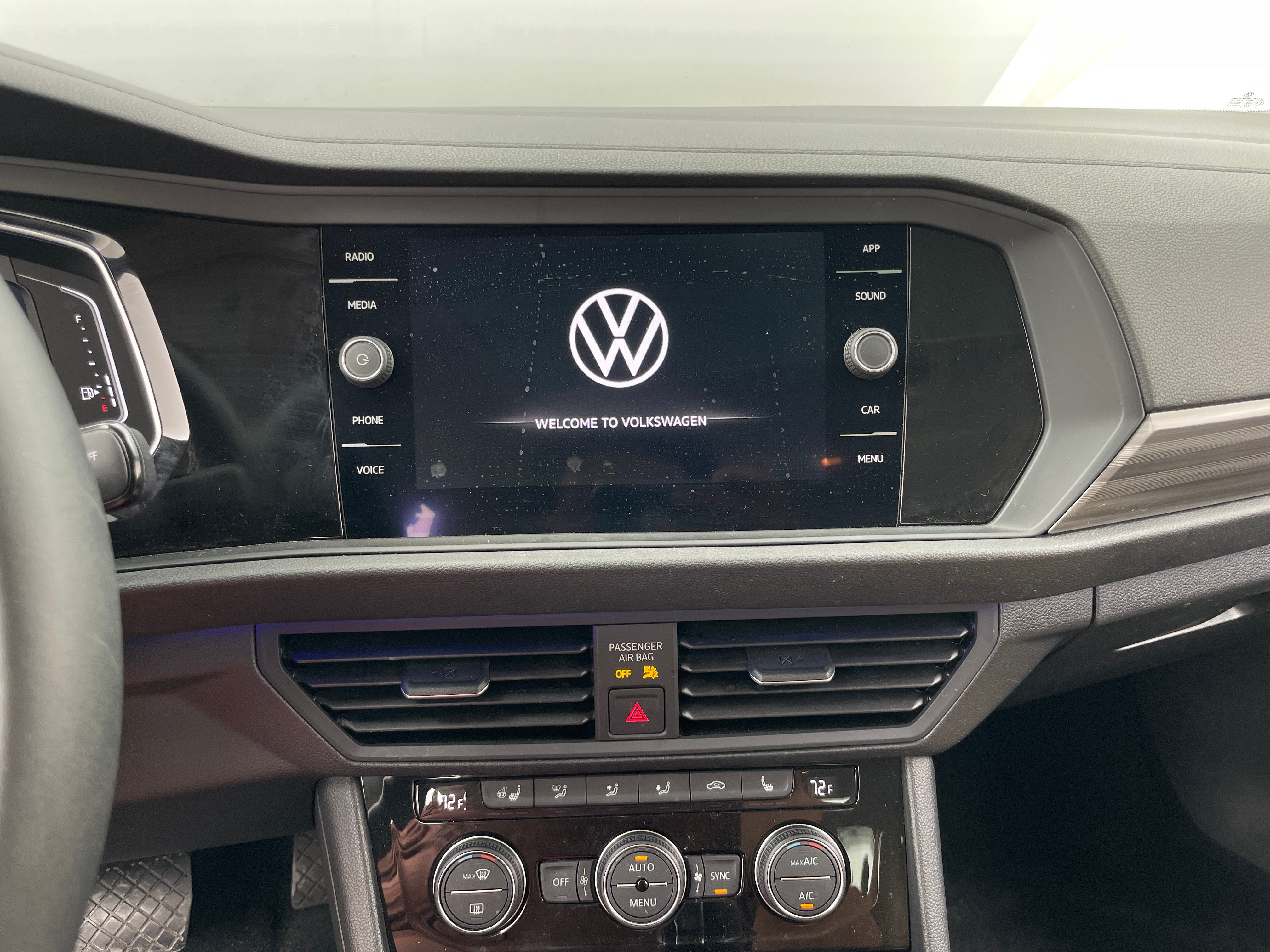 2021 Volkswagen Jetta SEL 3