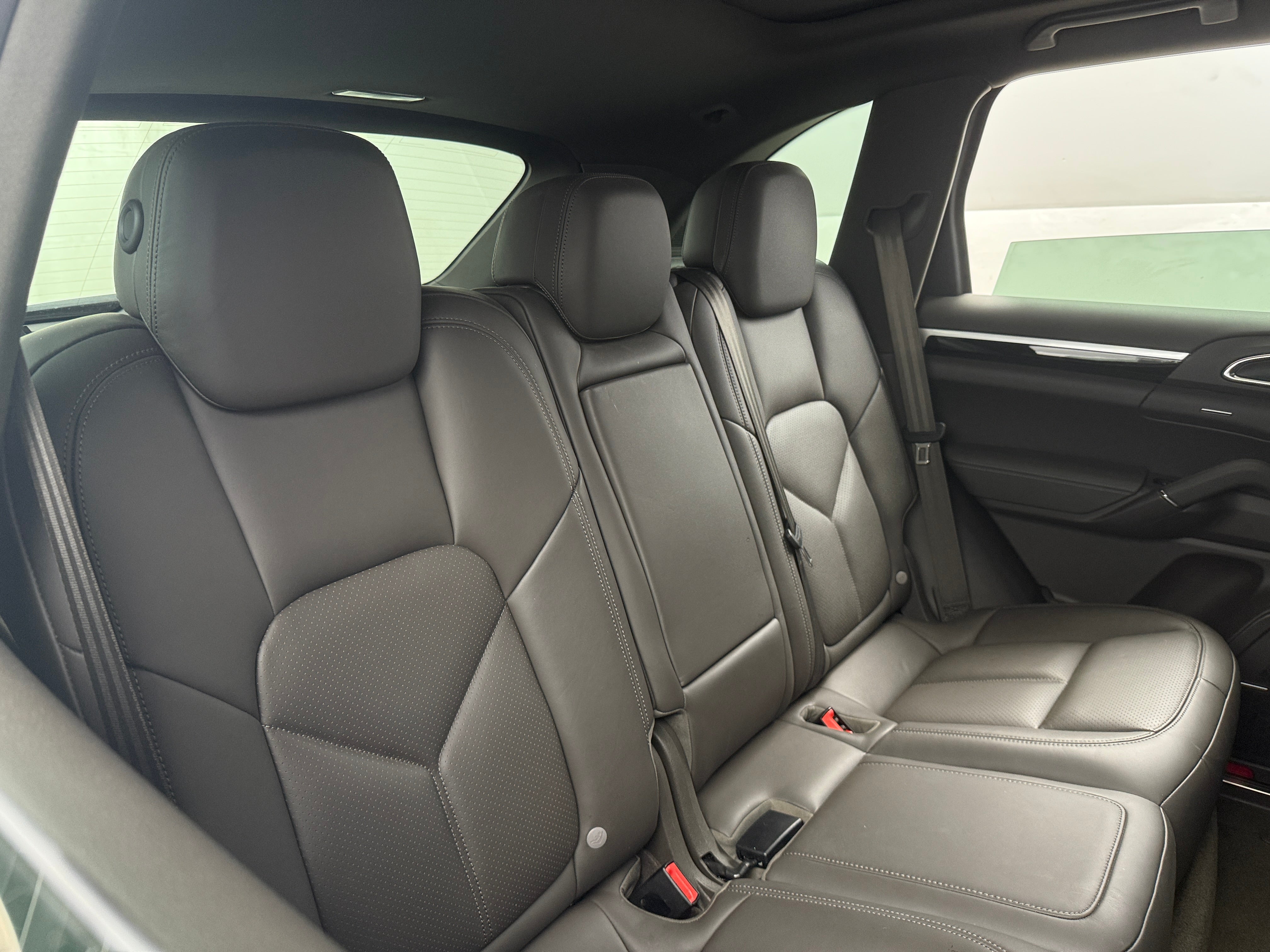 2016 Porsche Cayenne Base 5