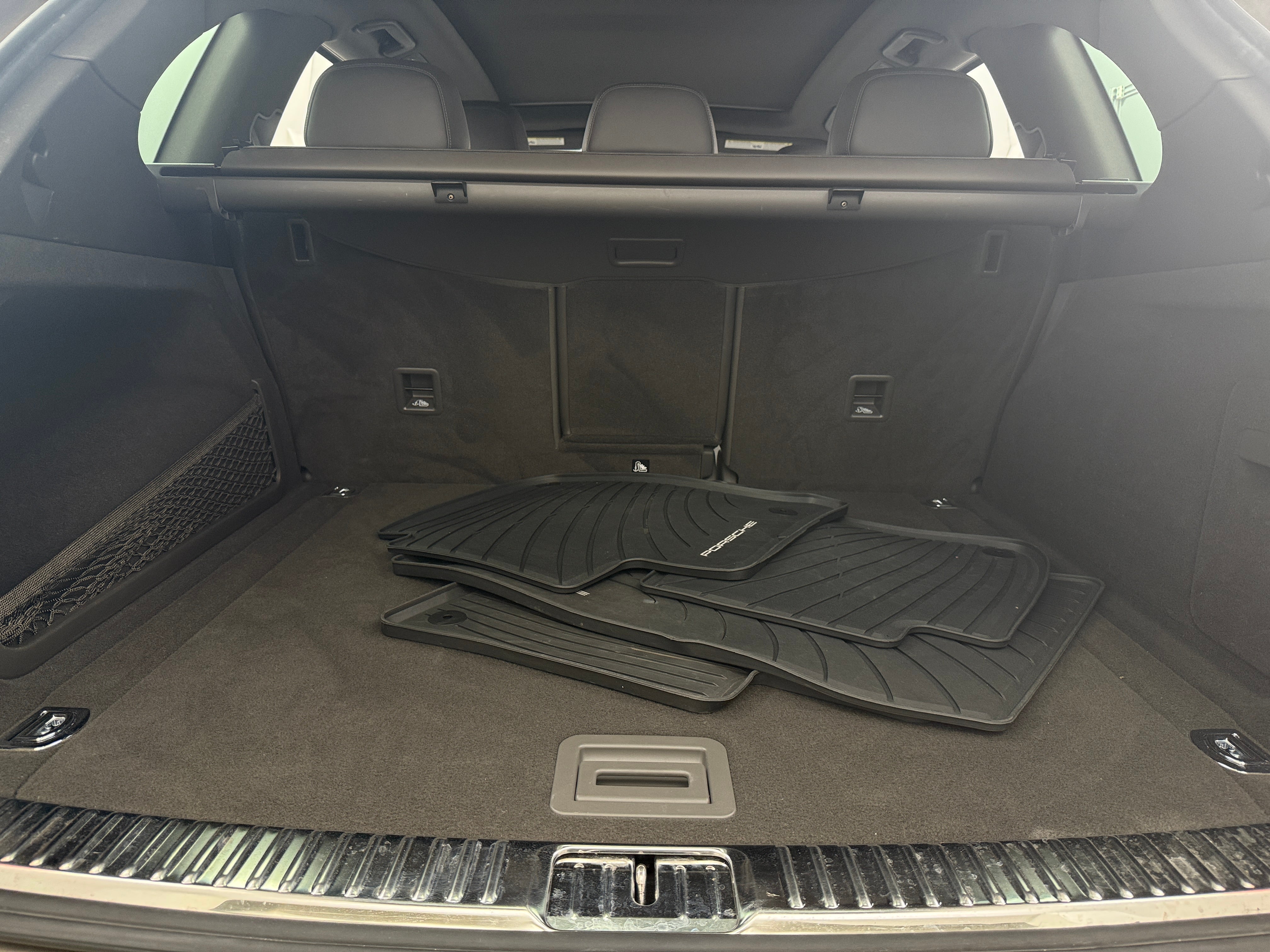 2016 Porsche Cayenne Base 6