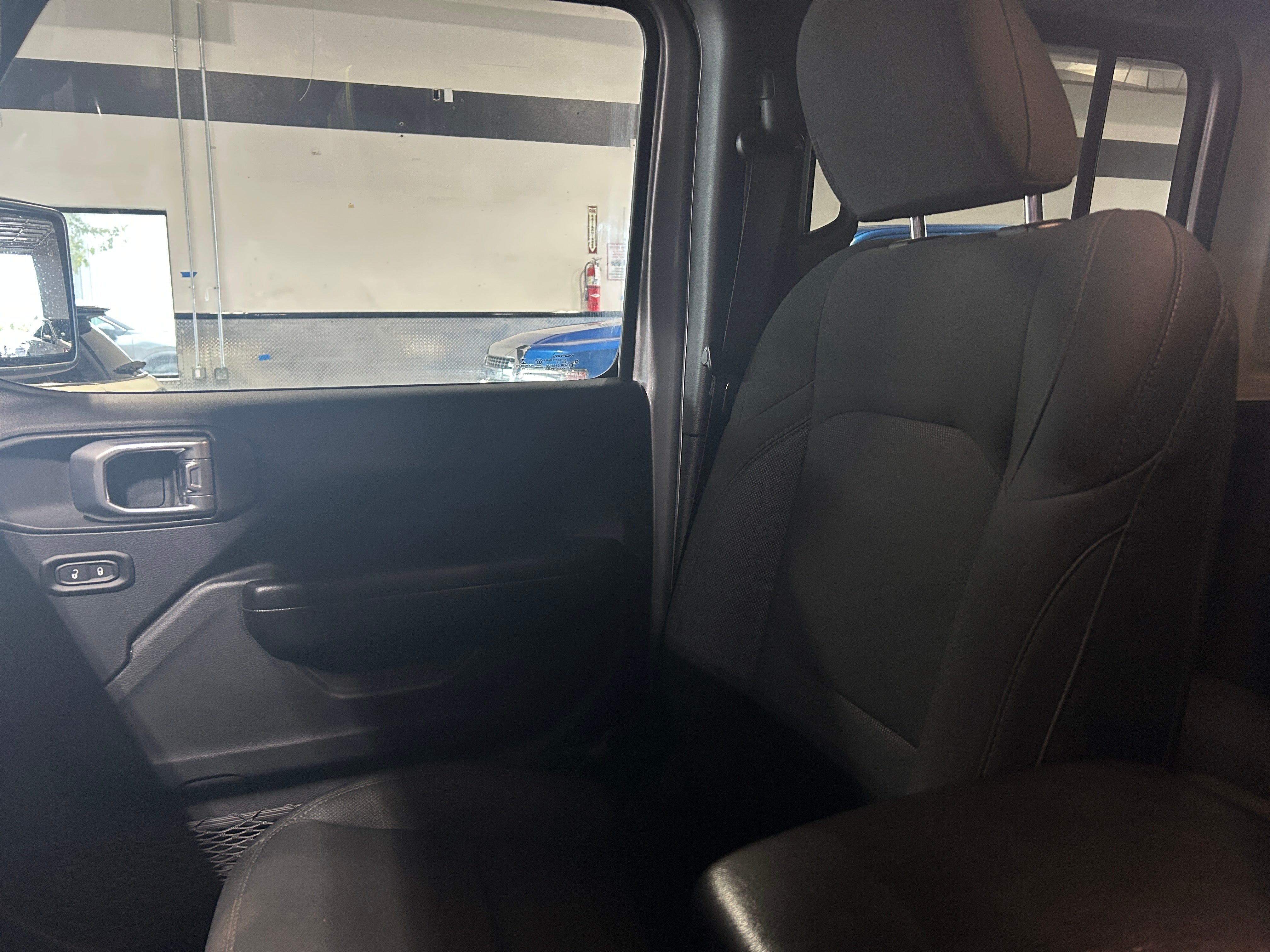 2019 Jeep Wrangler Unlimited Sport S 2