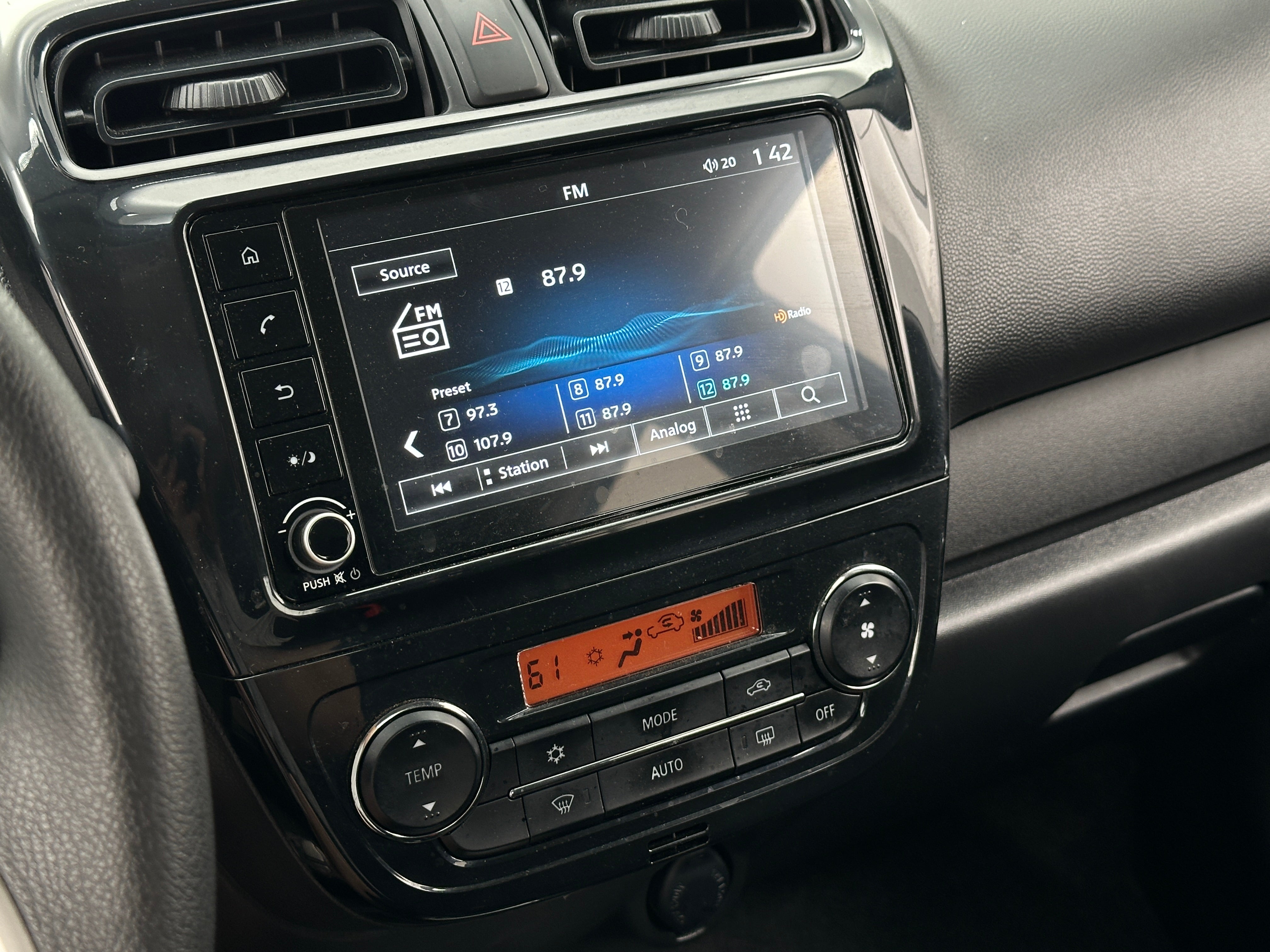 2023 Mitsubishi Mirage ES 4