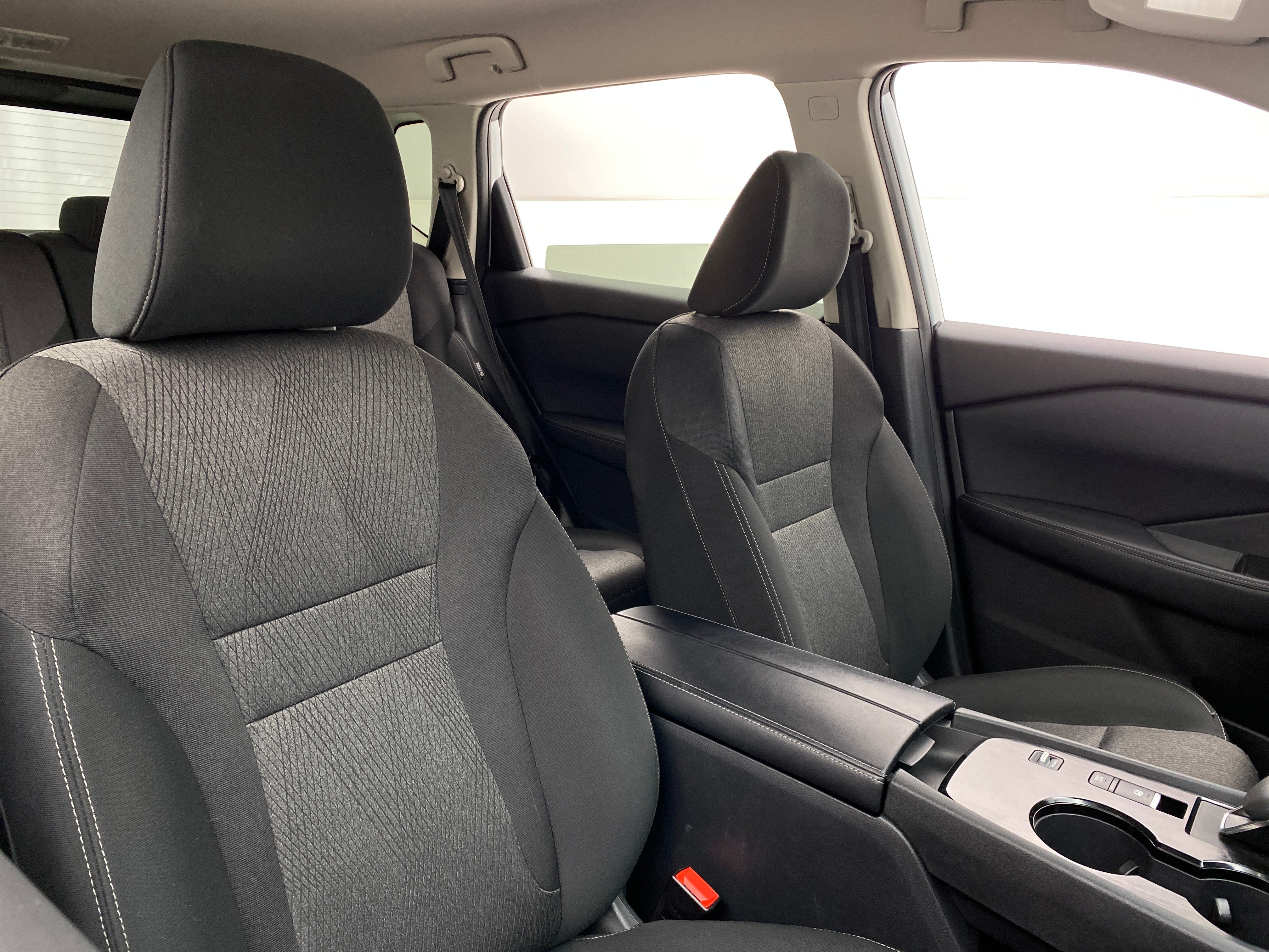 2024 Nissan Rogue SV 2