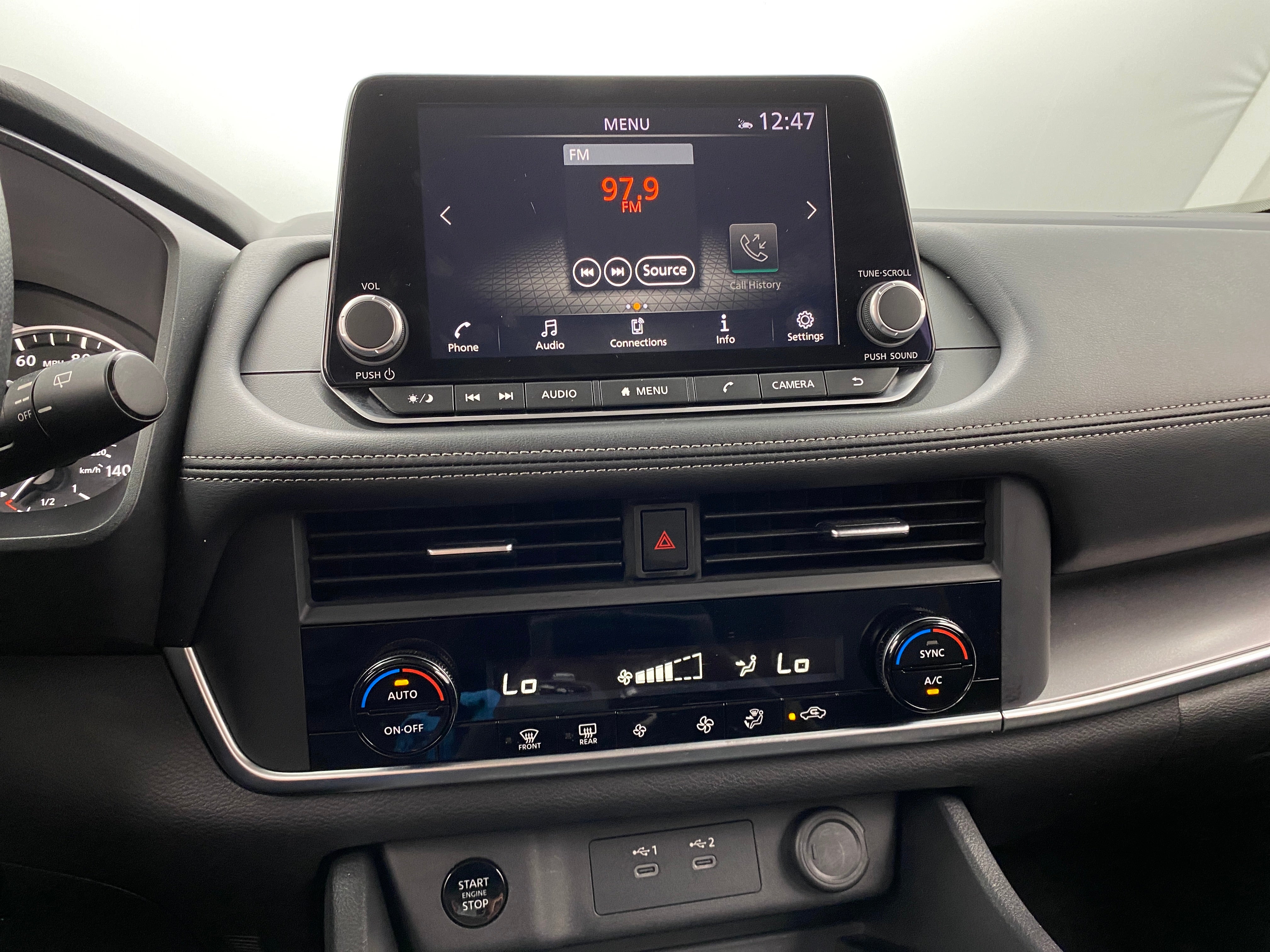 2024 Nissan Rogue SV 4