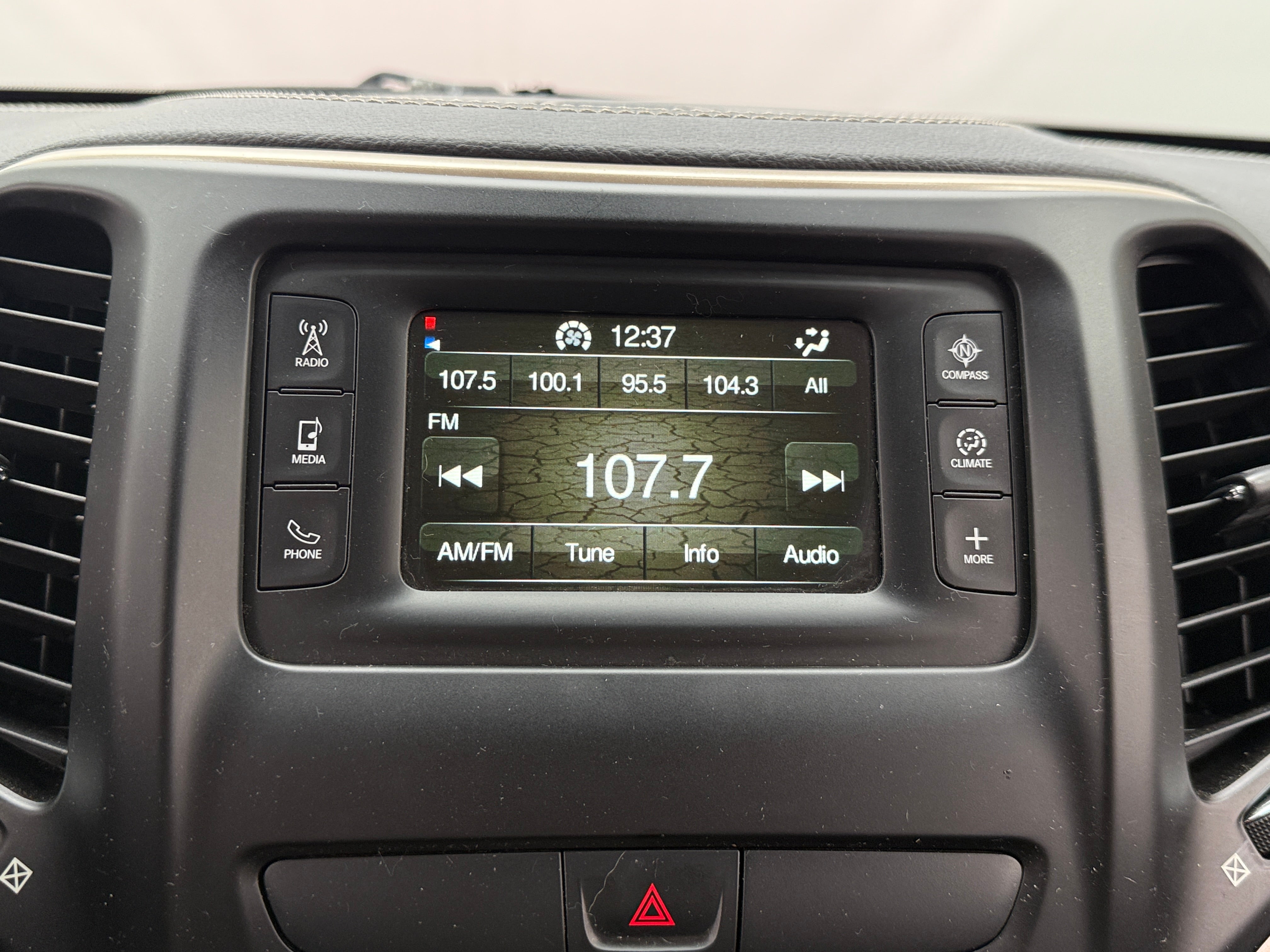 2015 Jeep Cherokee Latitude 4