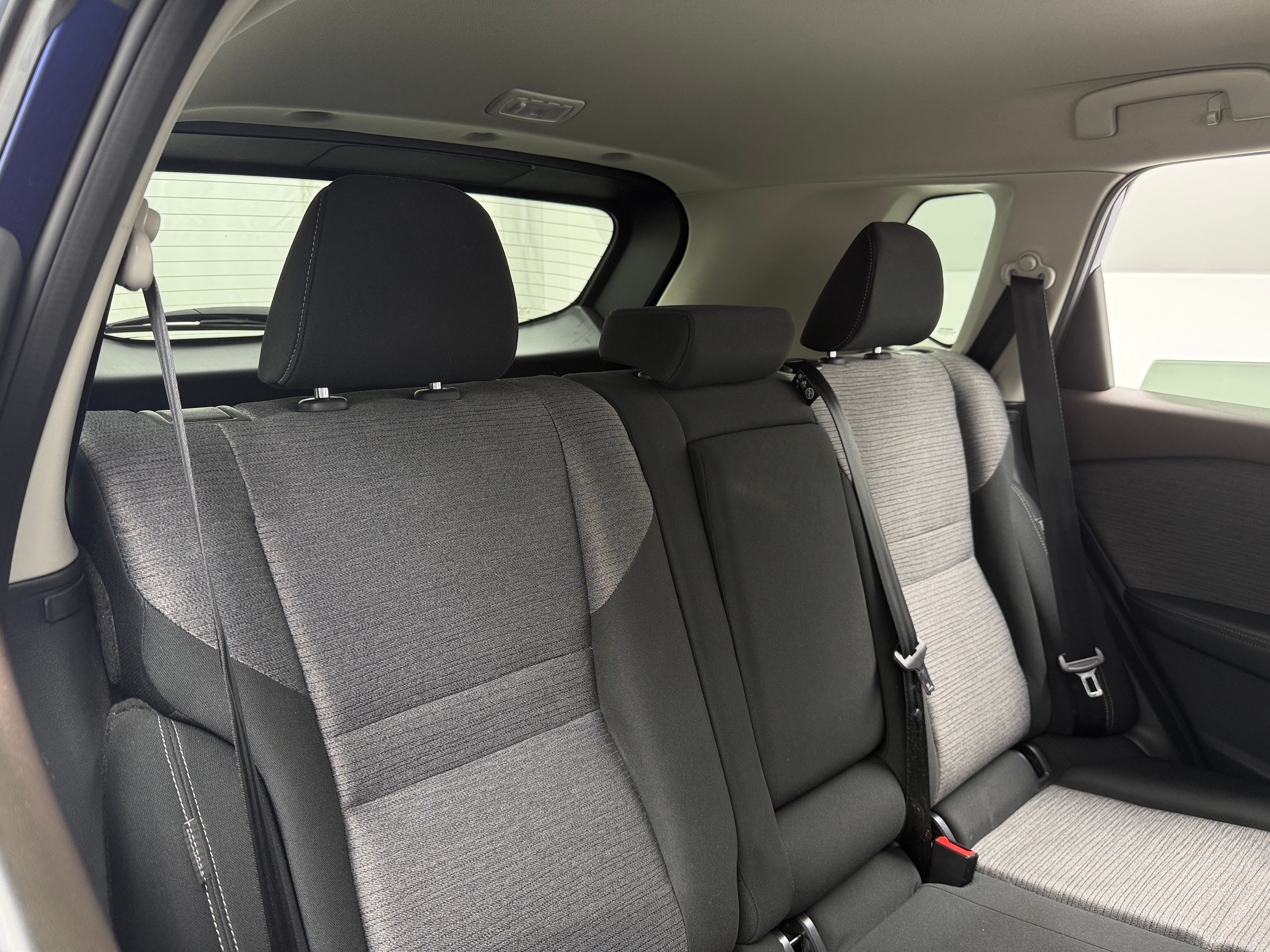 2023 Nissan Rogue SV 6