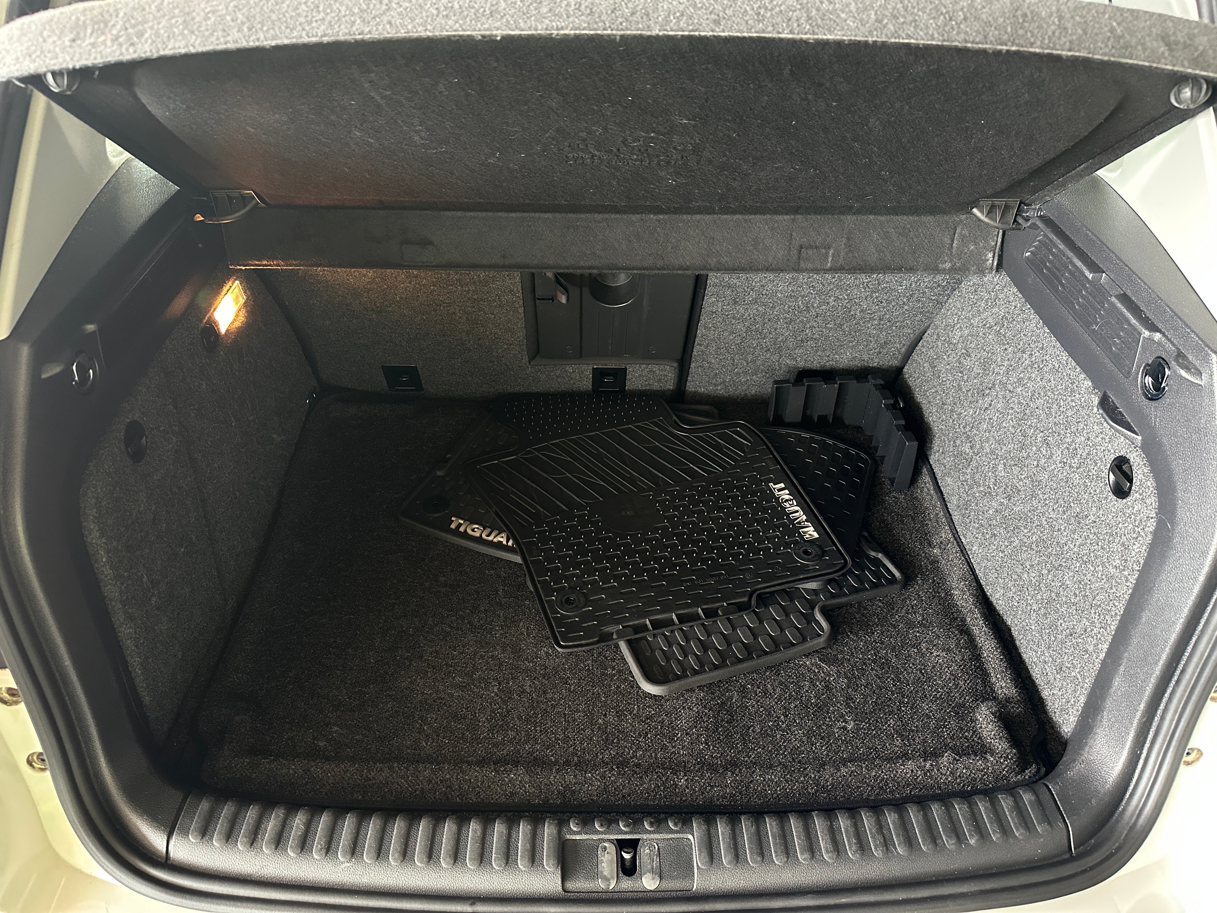 2012 Volkswagen Tiguan 2.0T 7