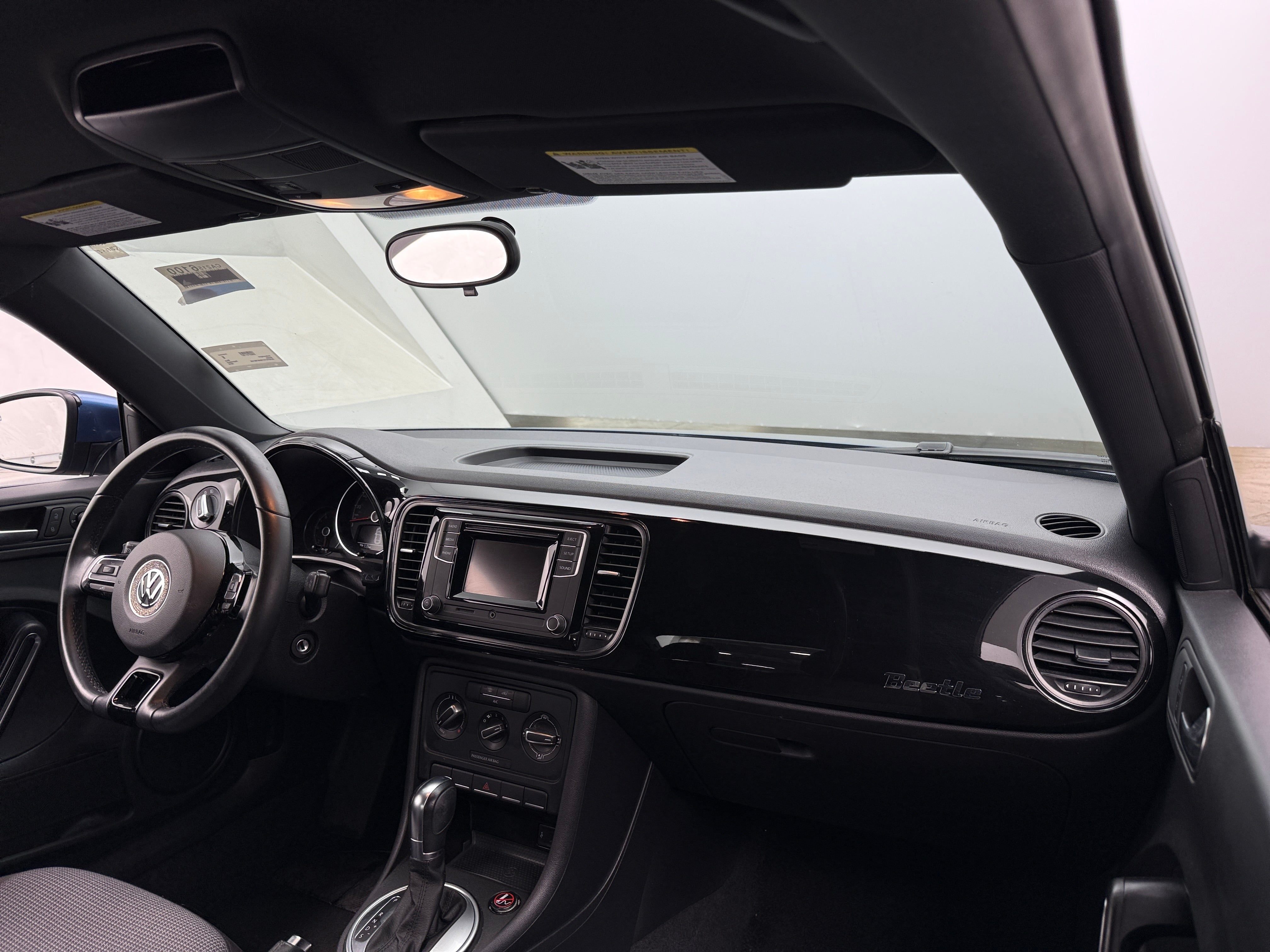 2019 Volkswagen Beetle S 3
