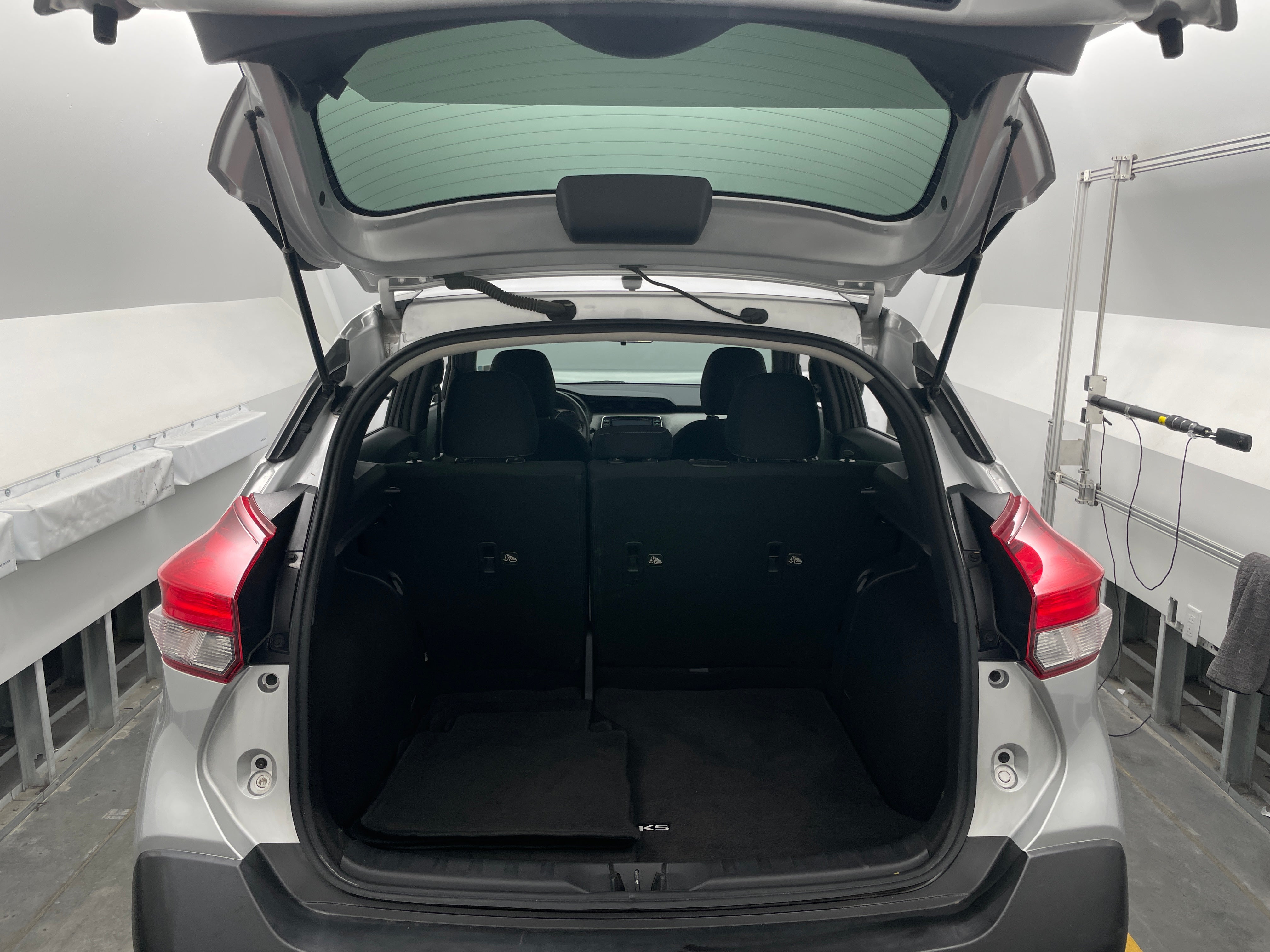 2019 Nissan Kicks S 7