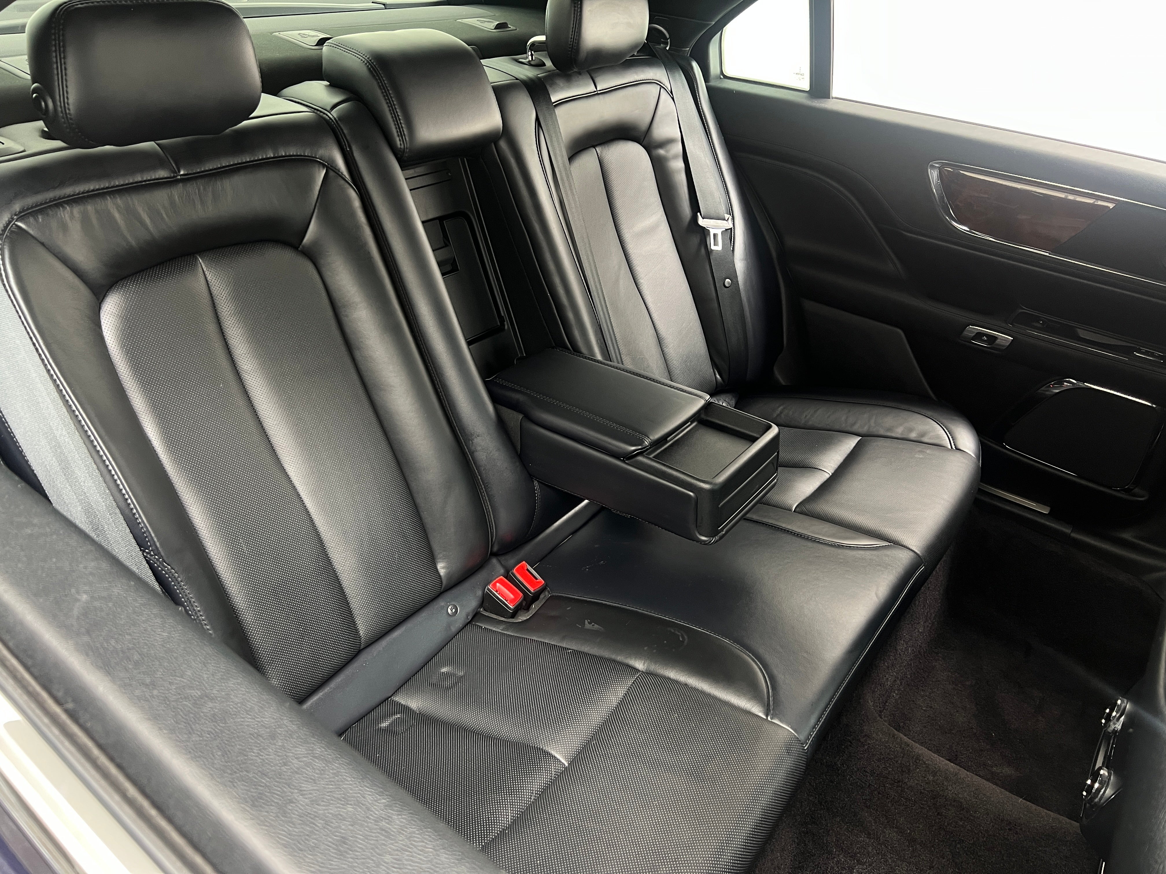 2017 Lincoln Continental Reserve 5