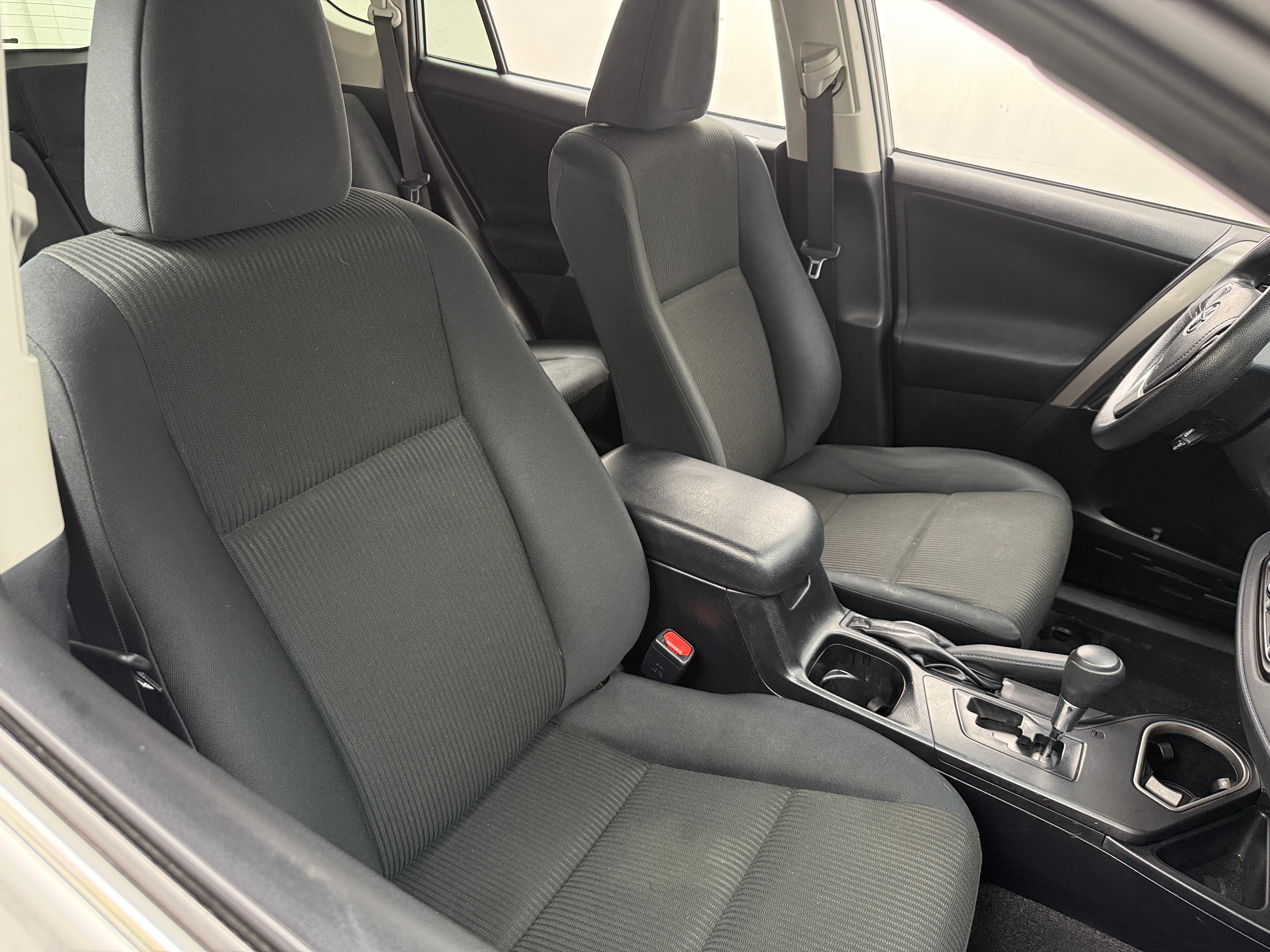 2018 Toyota RAV4 LE 2