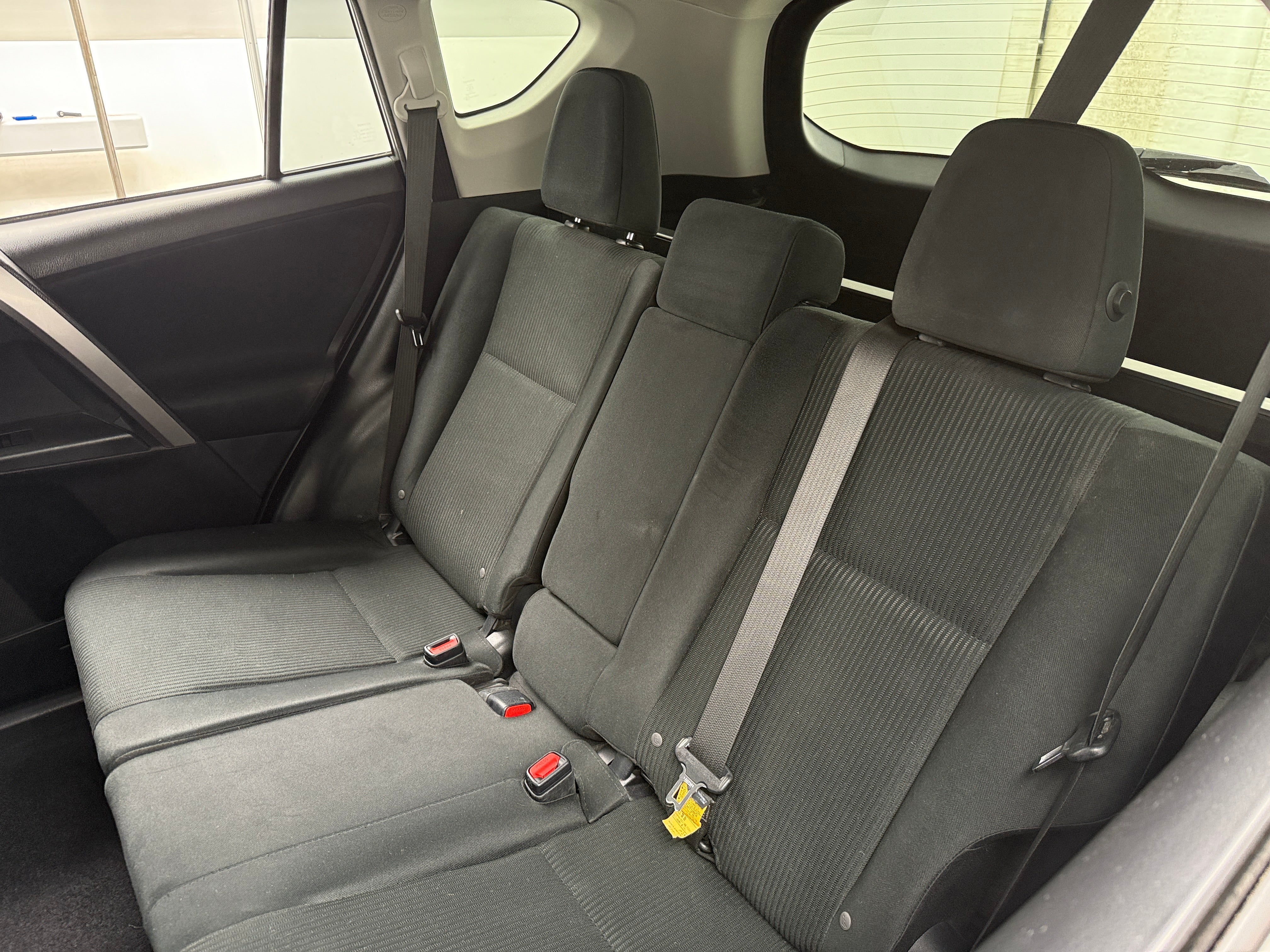 2018 Toyota RAV4 LE 6