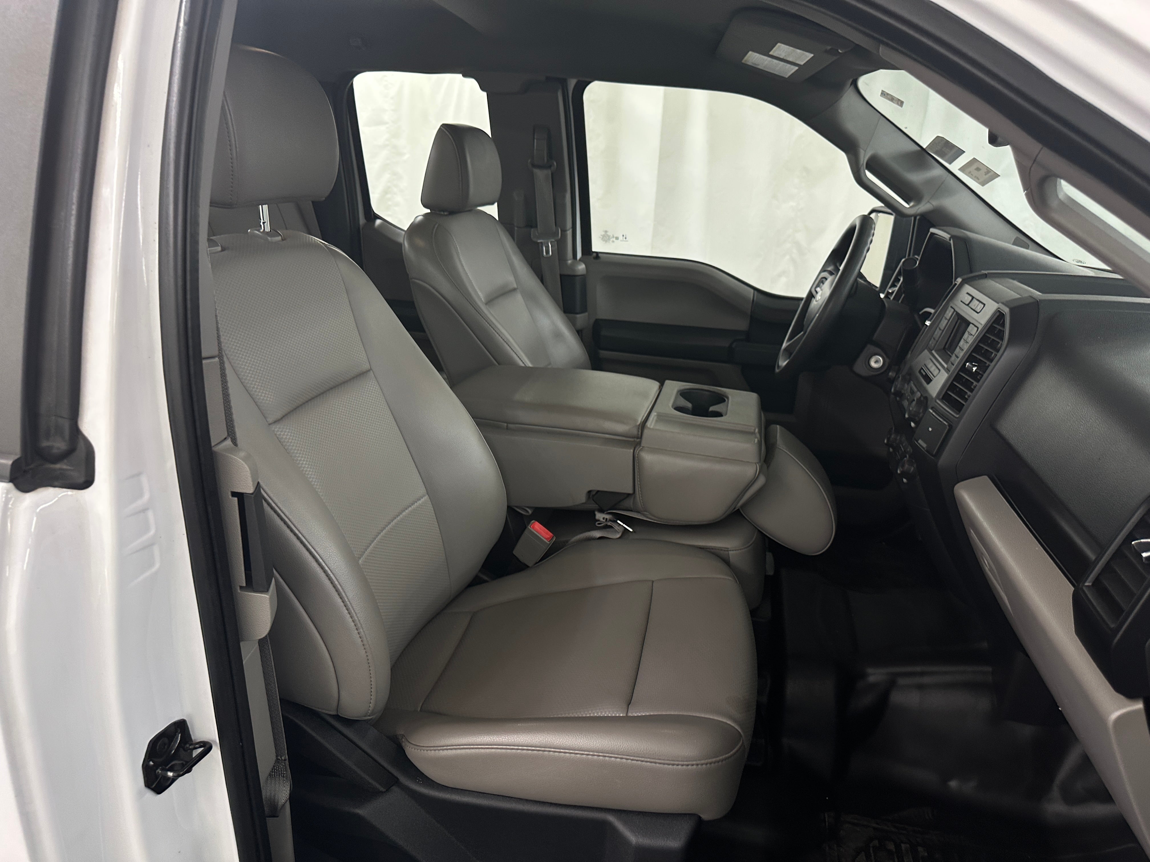 2020 Ford Econoline E-150 2