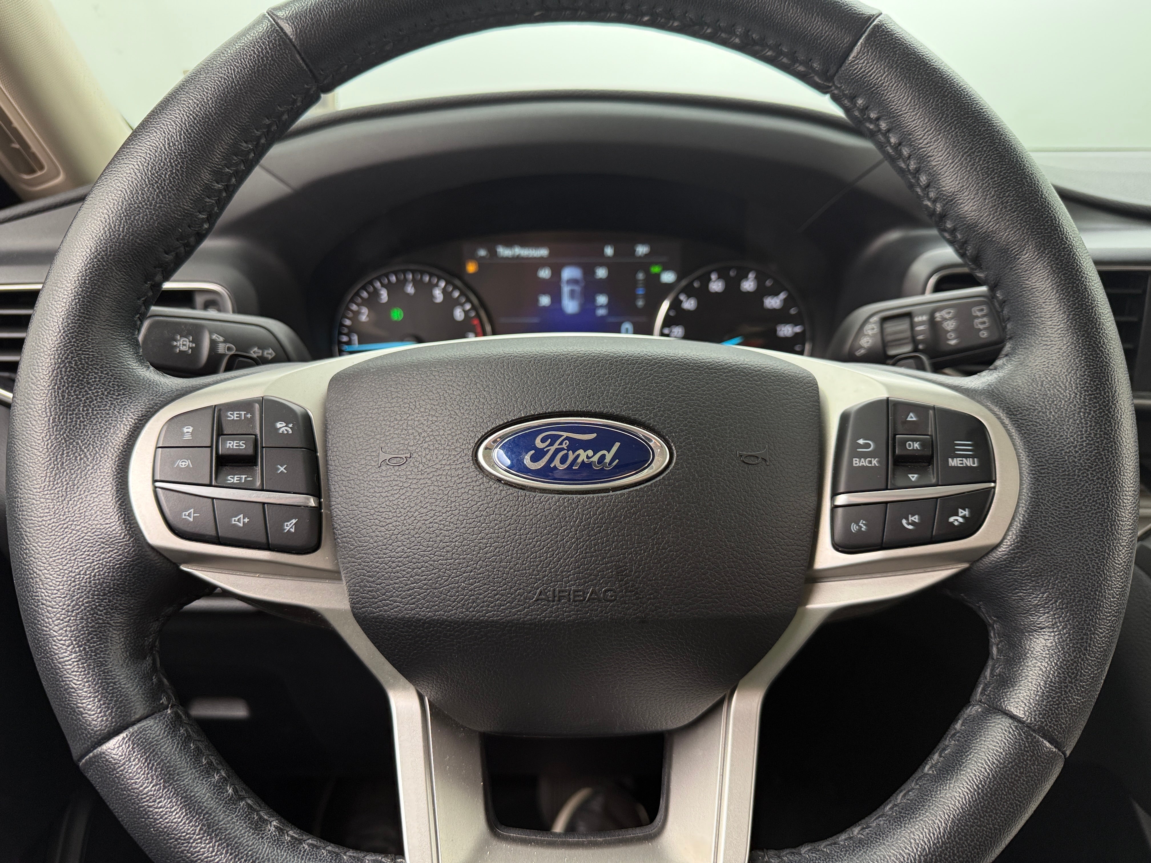 2020 Ford Explorer Limited 4