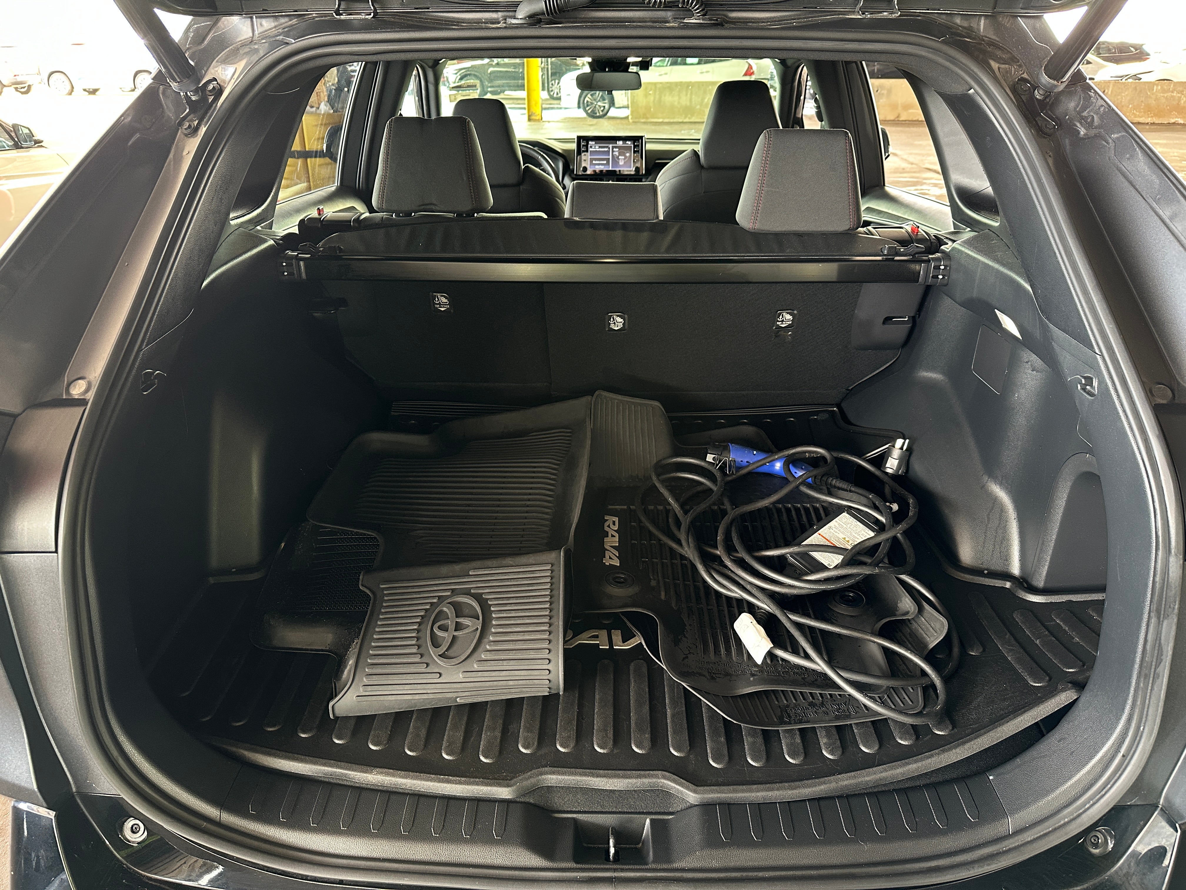 2022 Toyota RAV4 Prime SE 7