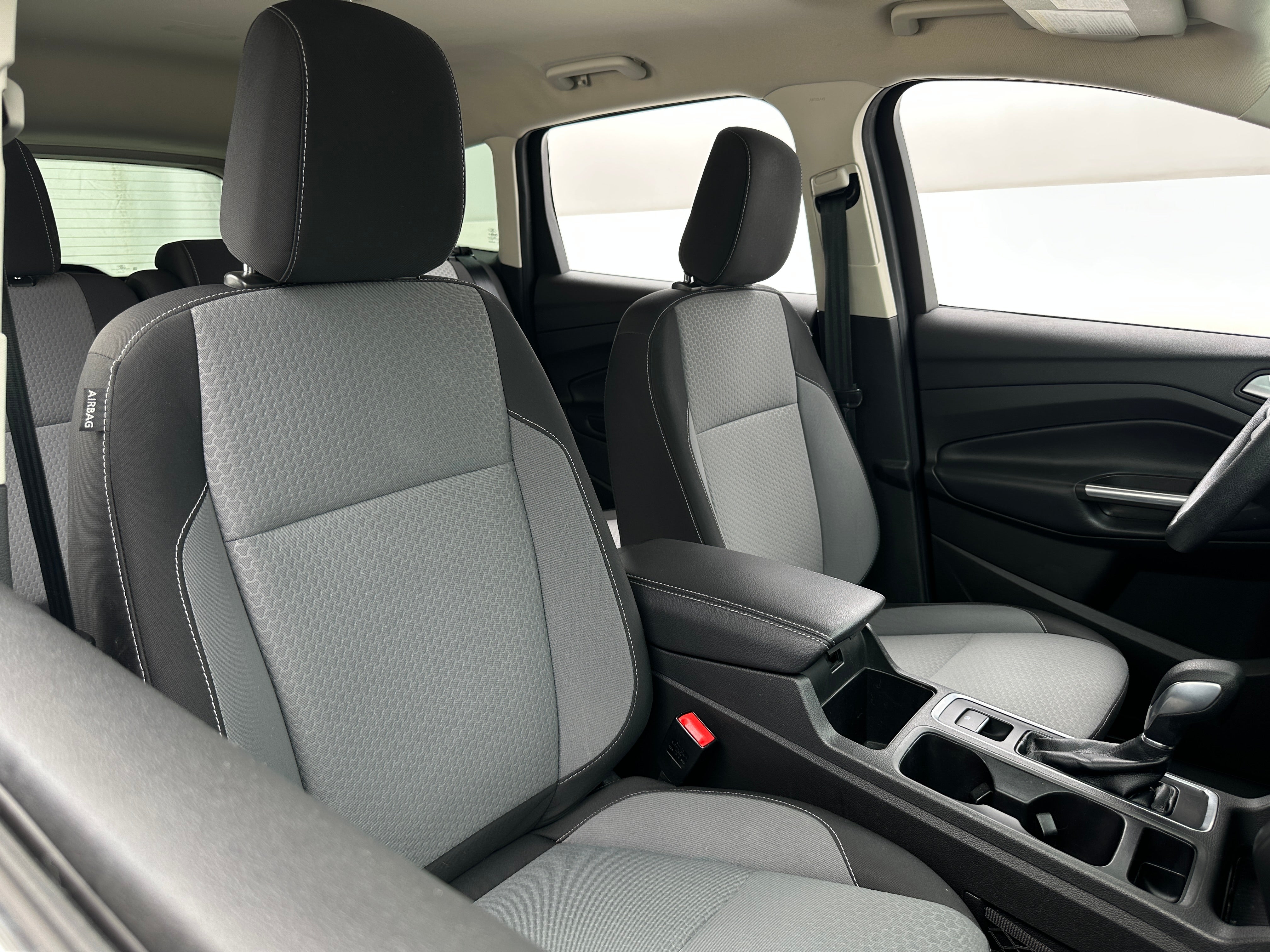 2019 Ford Escape SE 2