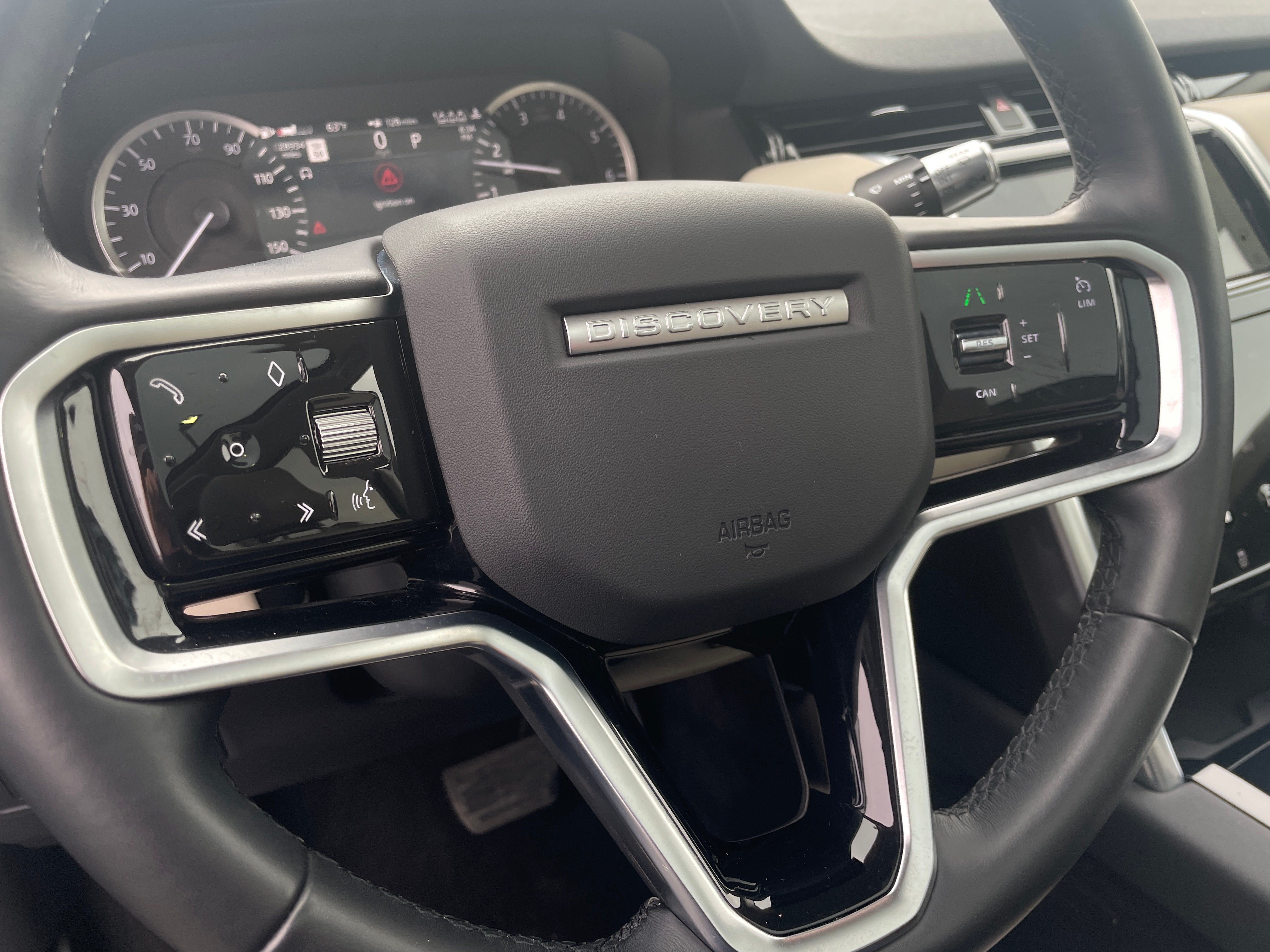 2022 Land Rover Discovery Sport S 4