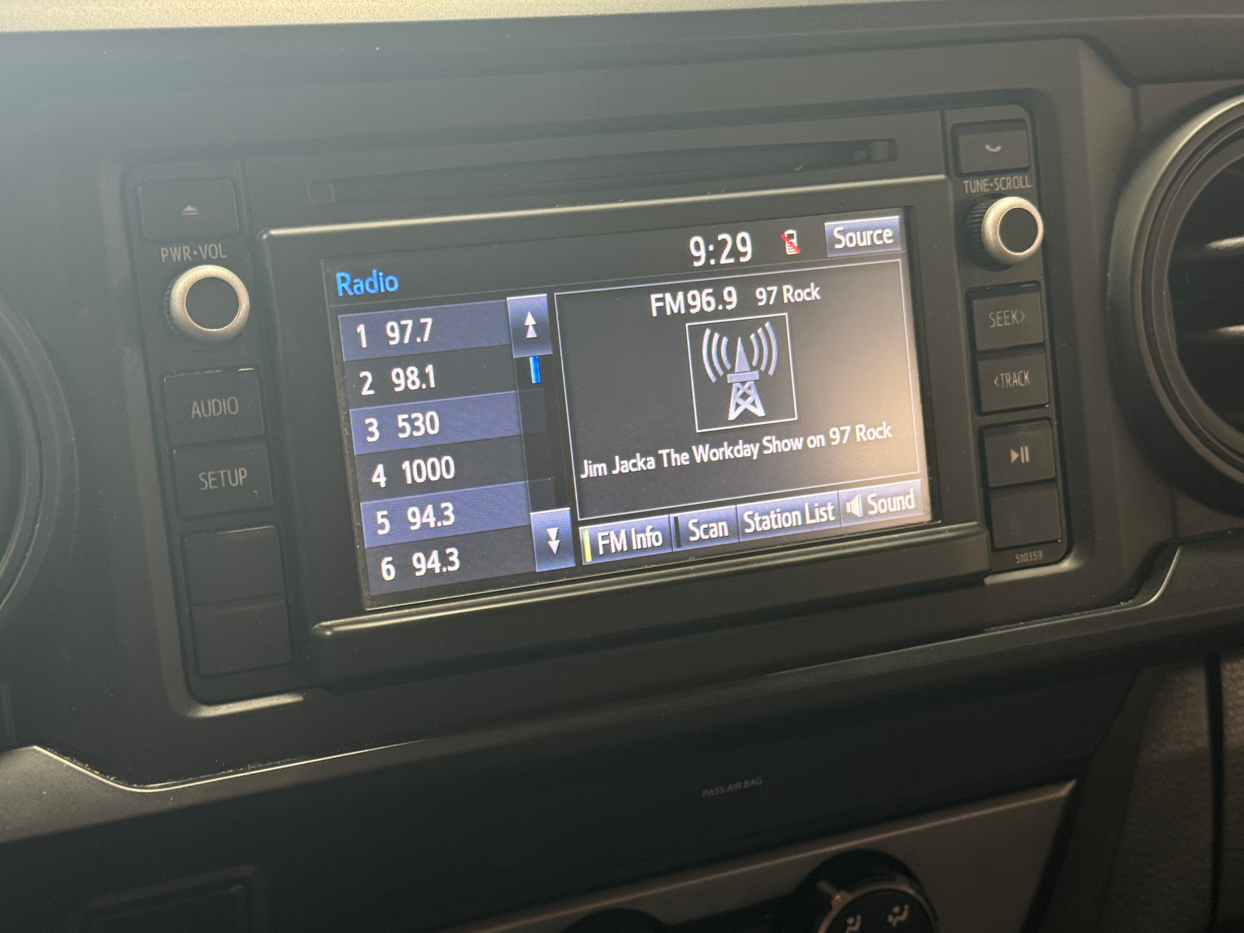 2019 Toyota Tacoma SR5 4
