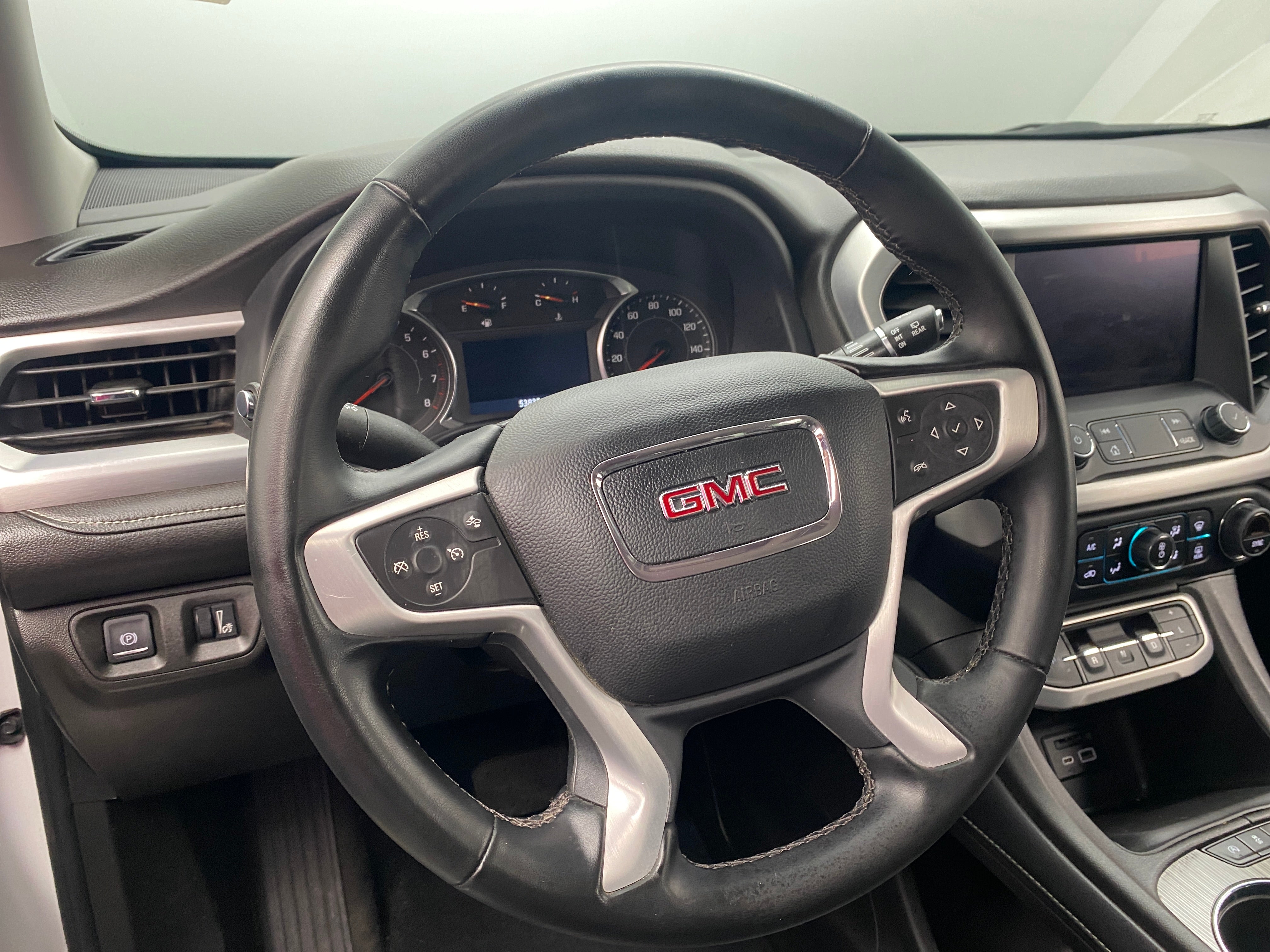 2023 GMC Acadia SLT 5