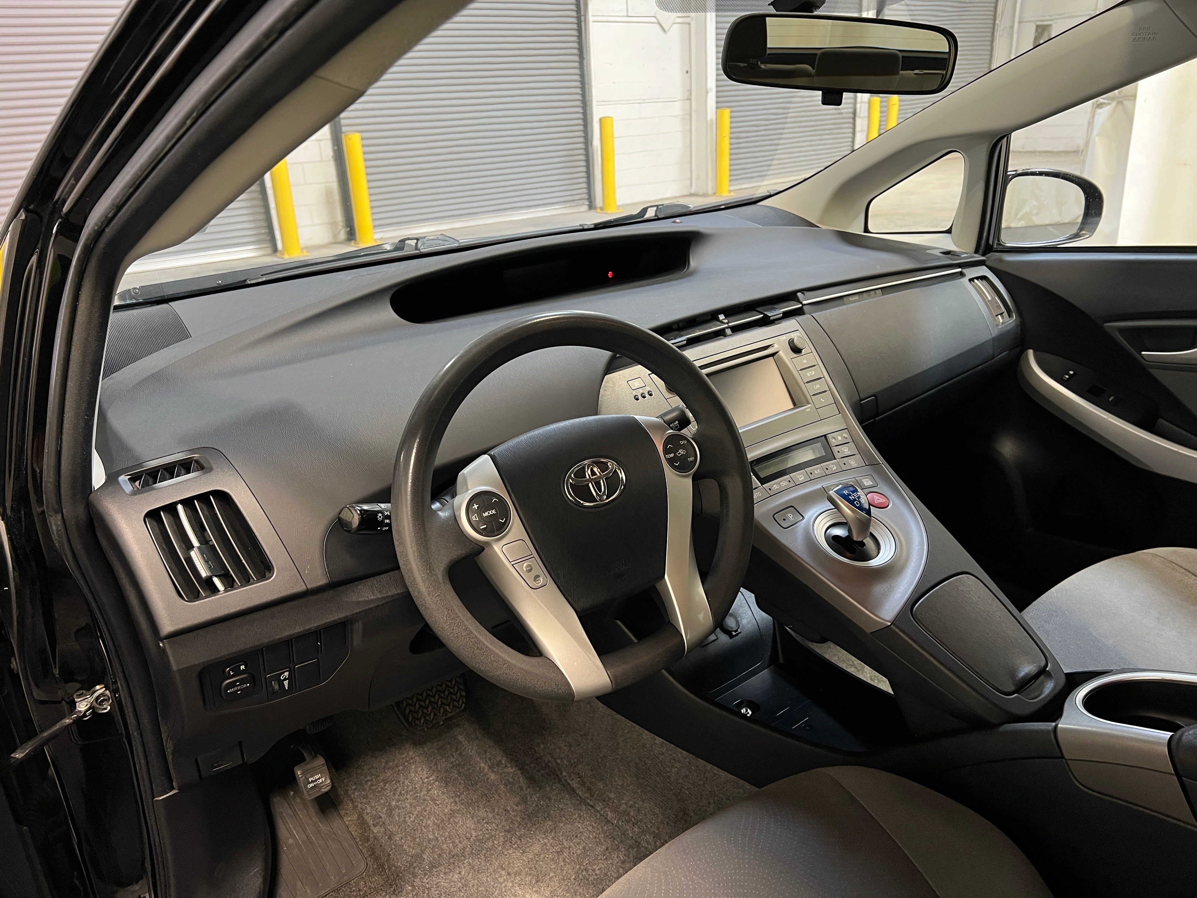 2015 Toyota Prius Two 3