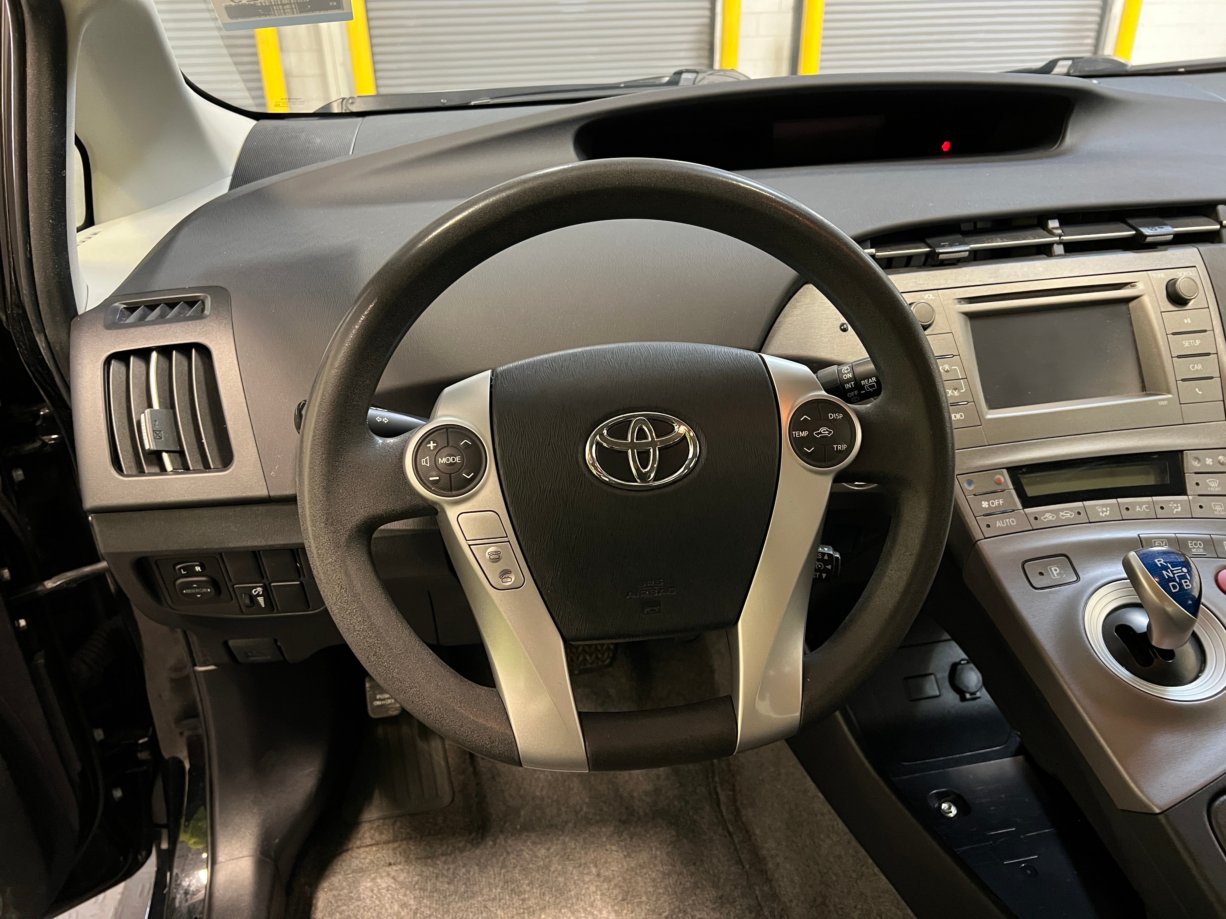 2015 Toyota Prius Two 5