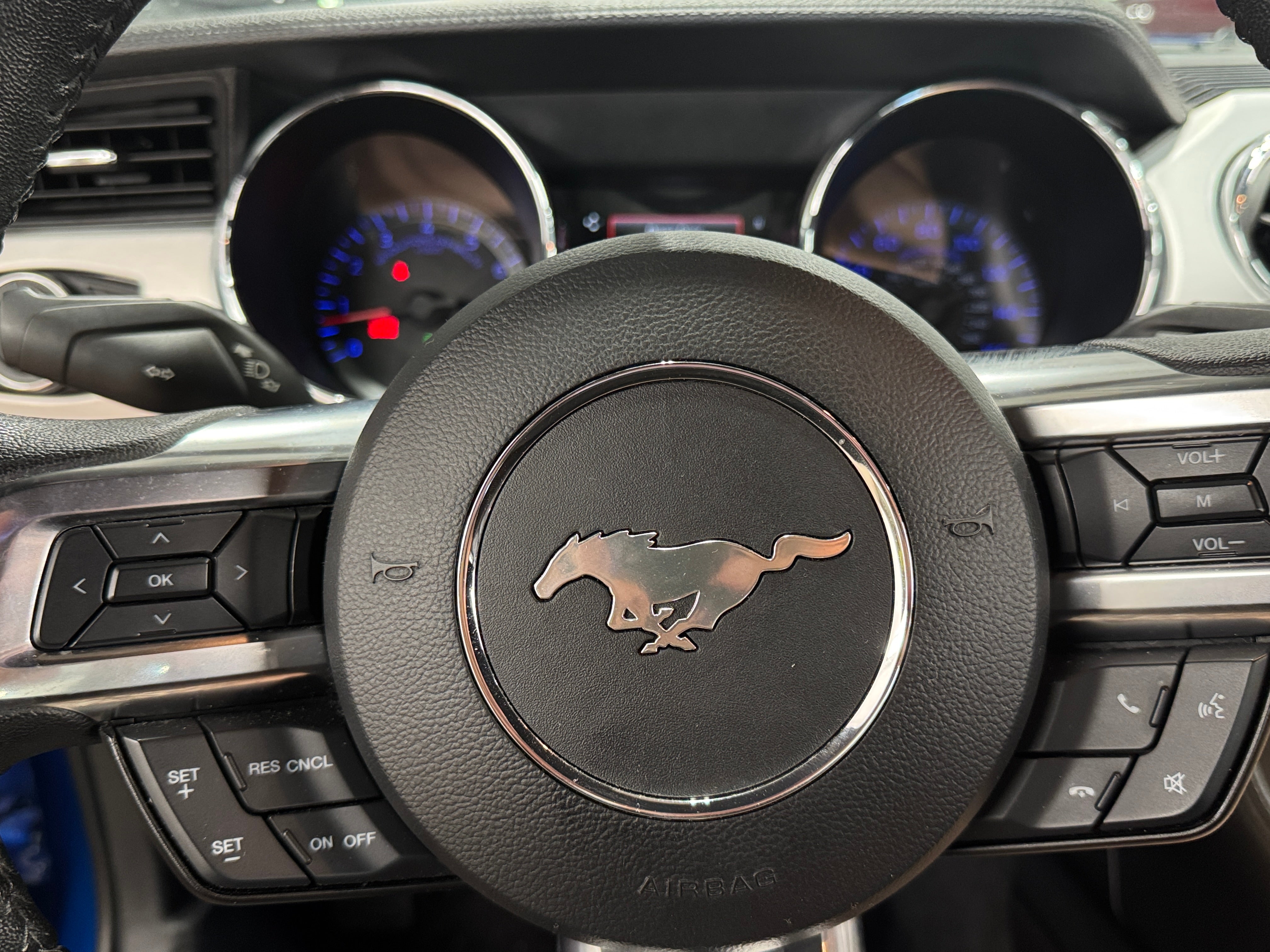 2017 Ford Mustang GT Premium 3