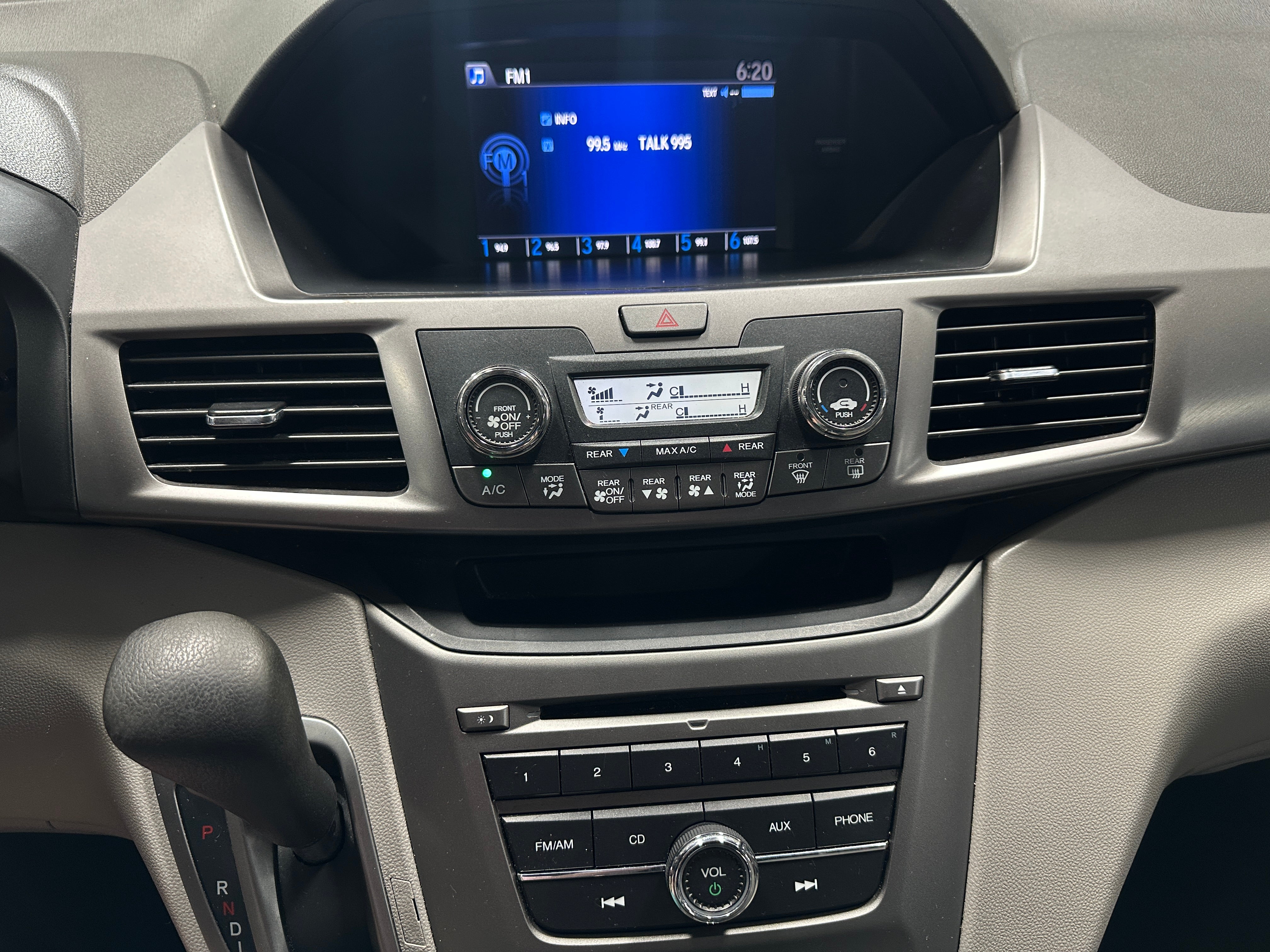 2015 Honda Odyssey LX 4