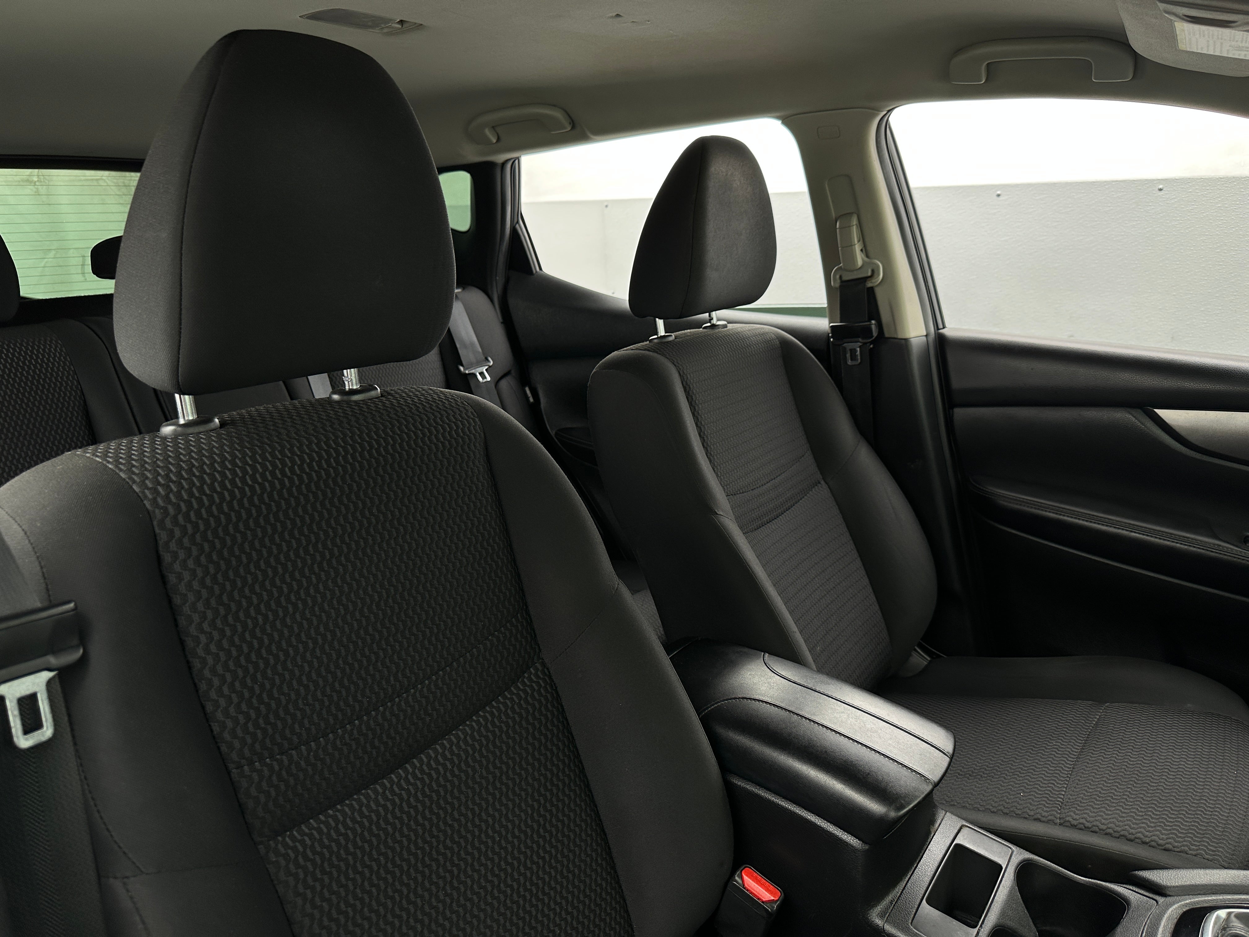 2020 Nissan Rogue Sport S 2