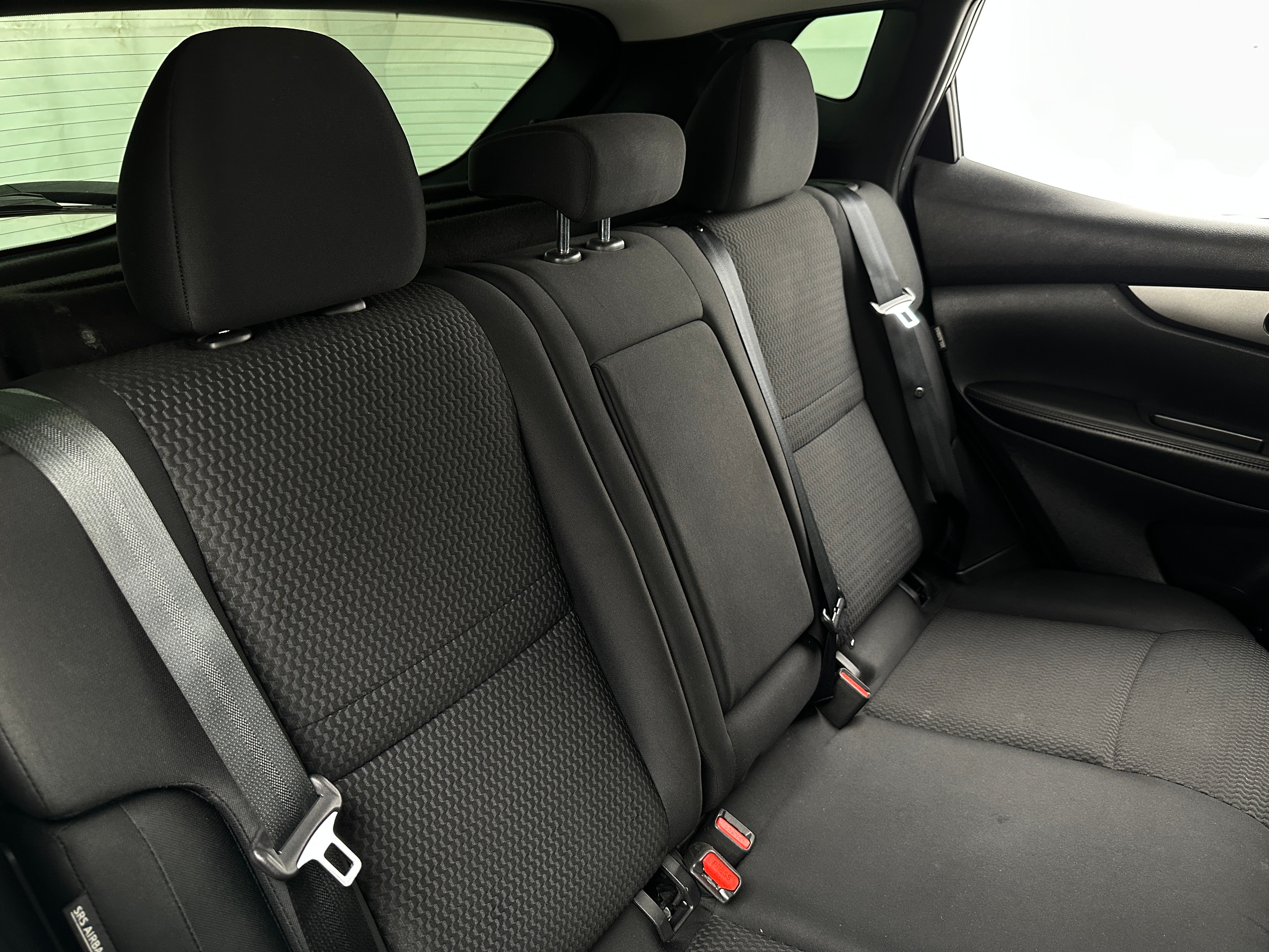 2020 Nissan Rogue Sport S 6