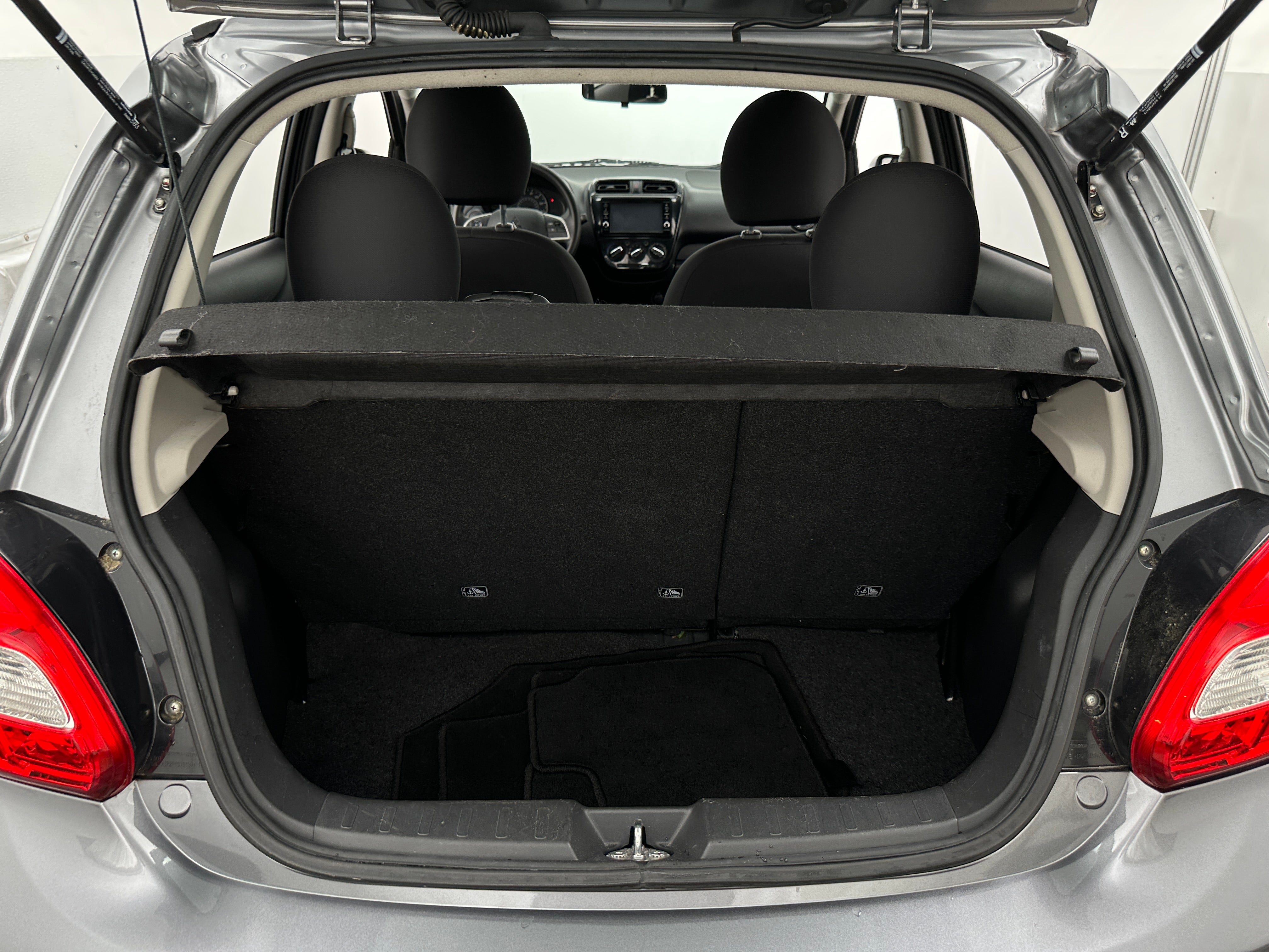 2019 Mitsubishi Mirage ES 7