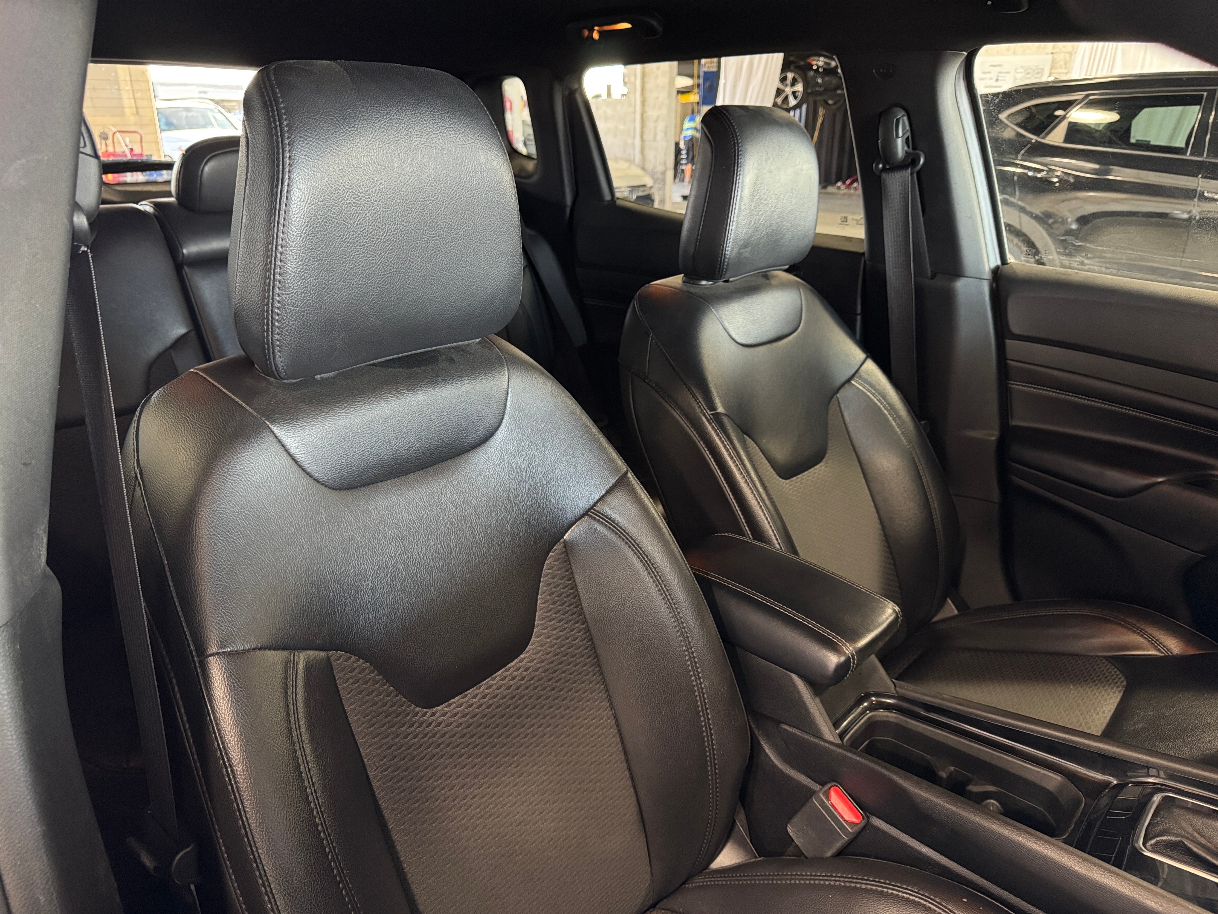 2022 Jeep Compass Altitude 2