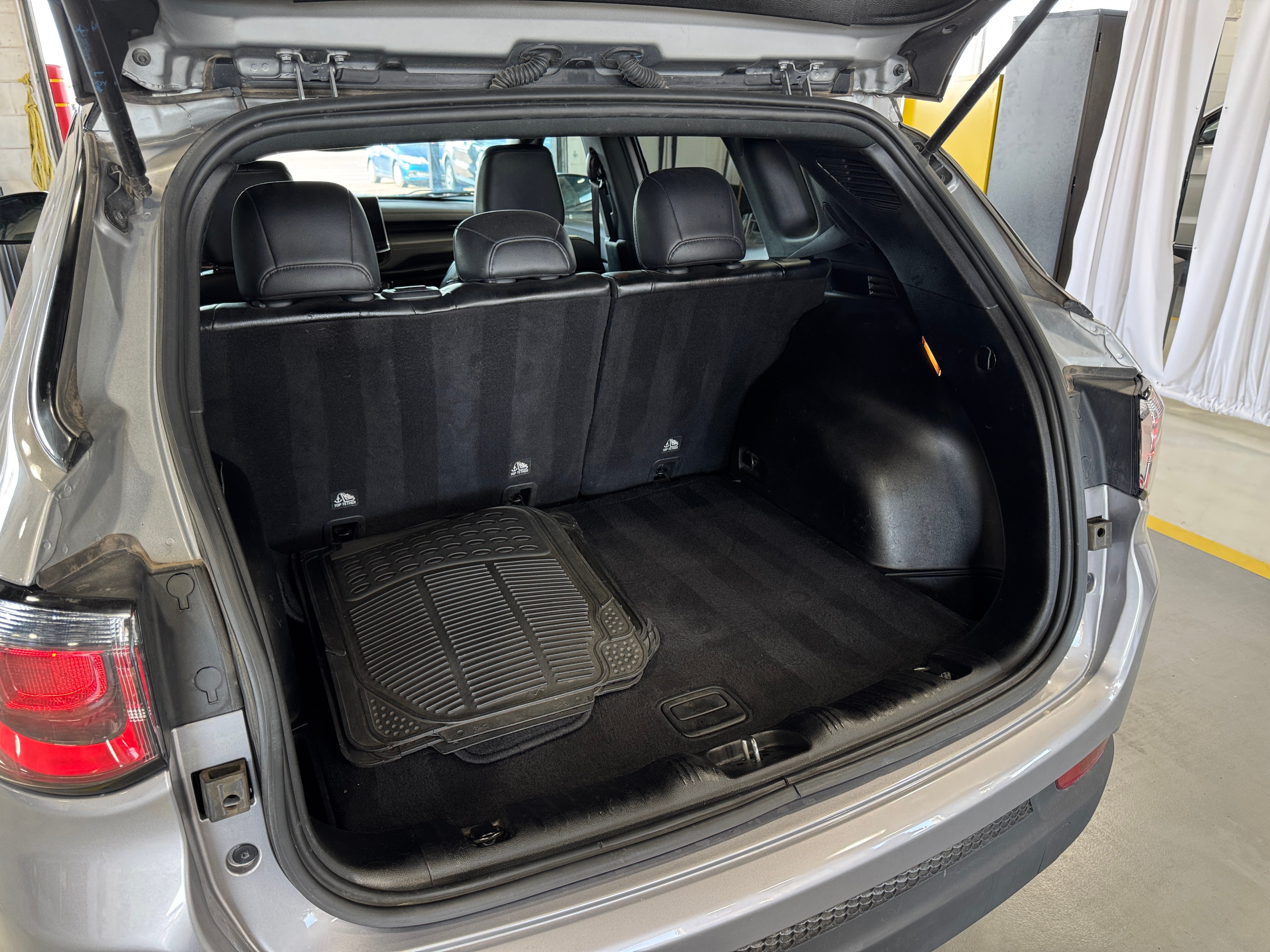 2022 Jeep Compass Altitude 7