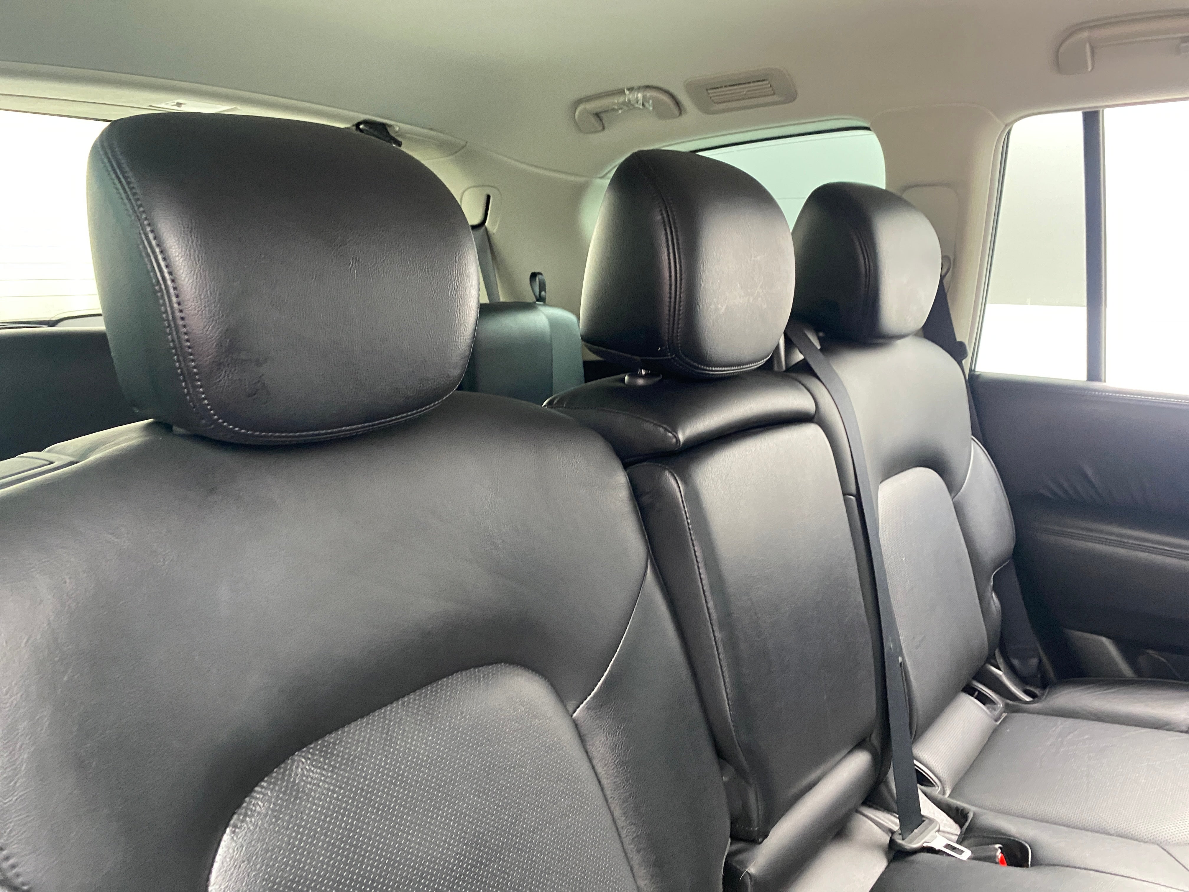 2023 Nissan Armada SL 5