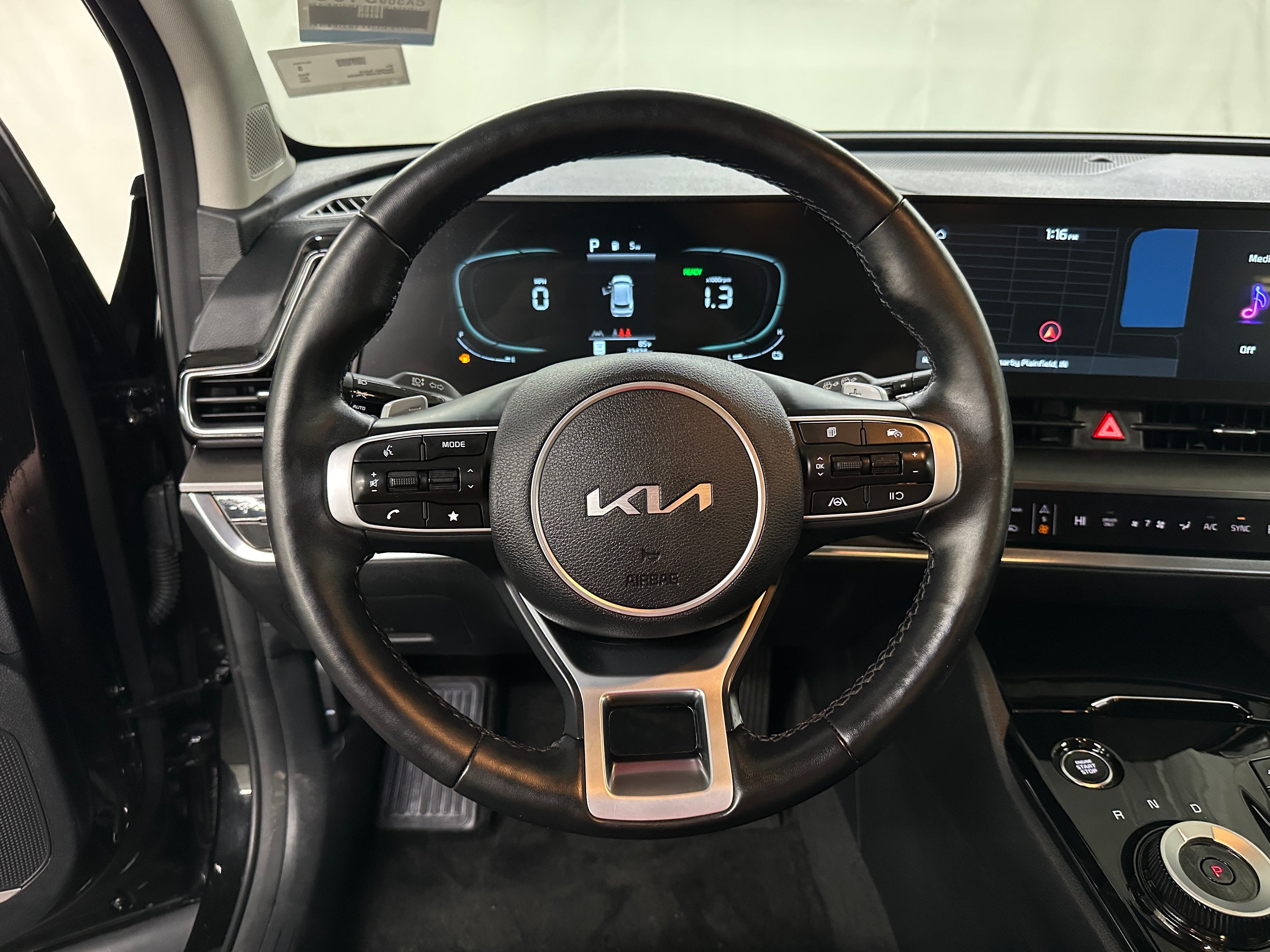 2023 Kia Sportage EX 4