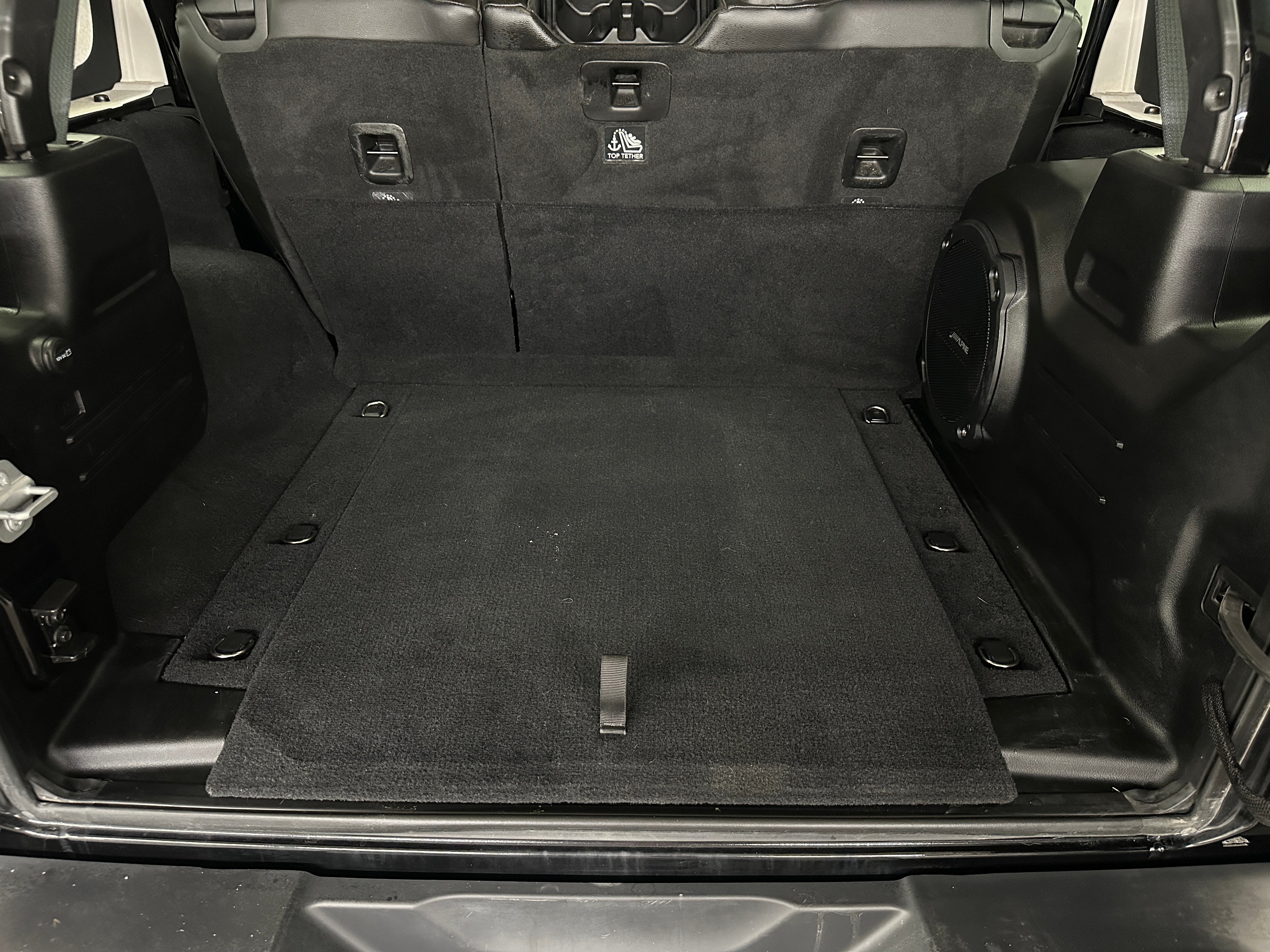 2018 Jeep Wrangler Unlimited Sahara 6