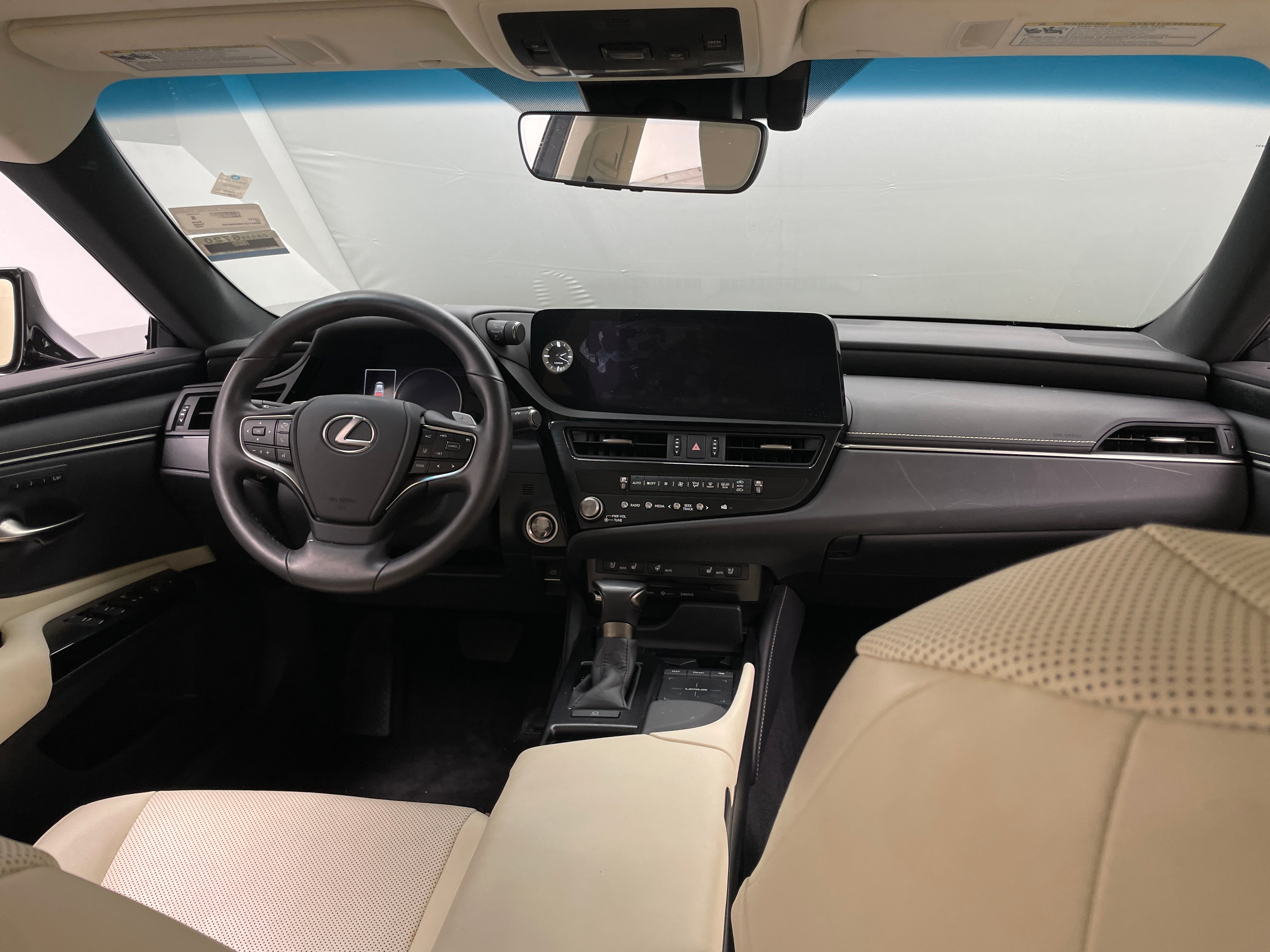 2022 Lexus ES 250 2