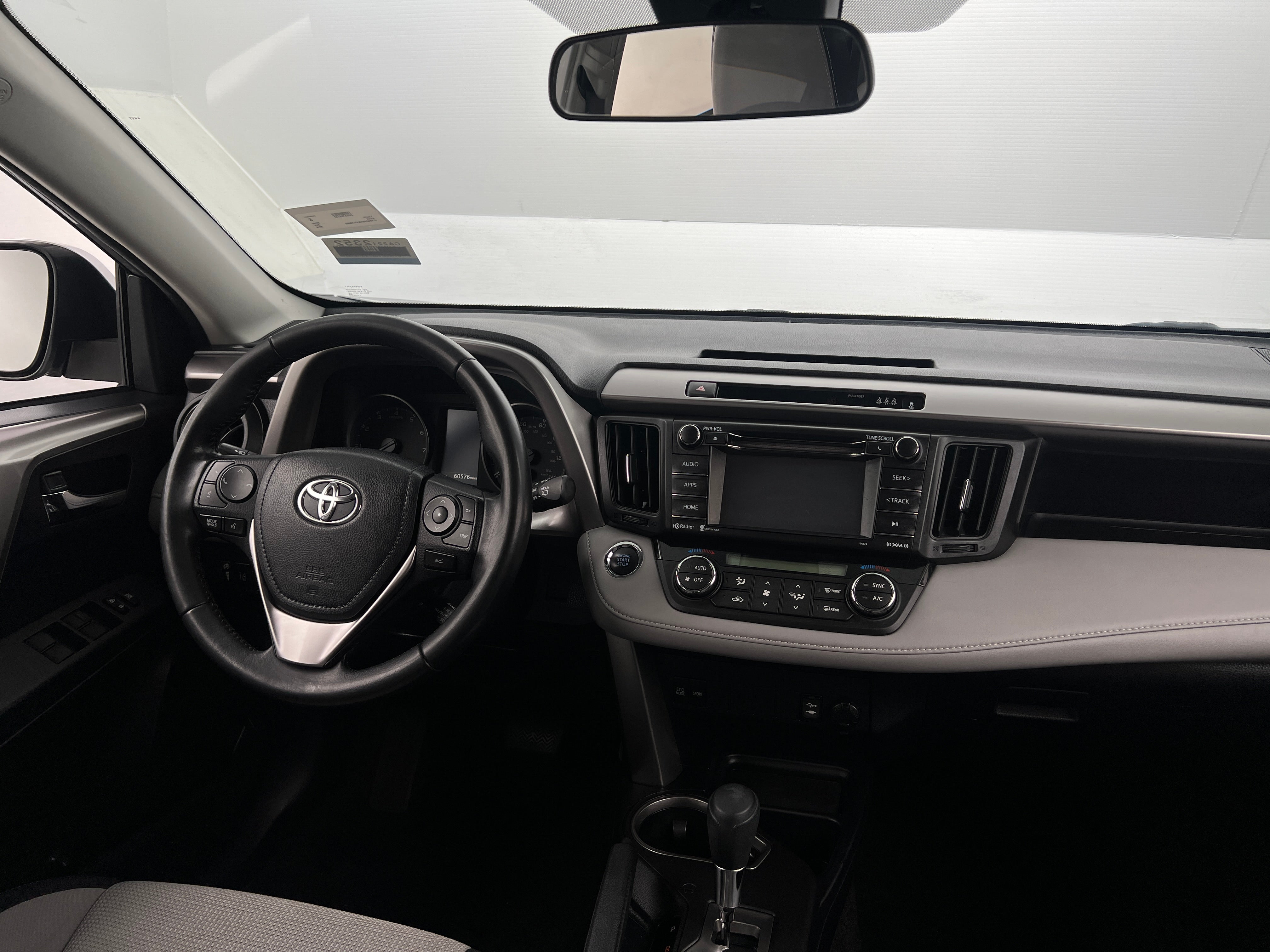 2018 Toyota RAV4 XLE 3