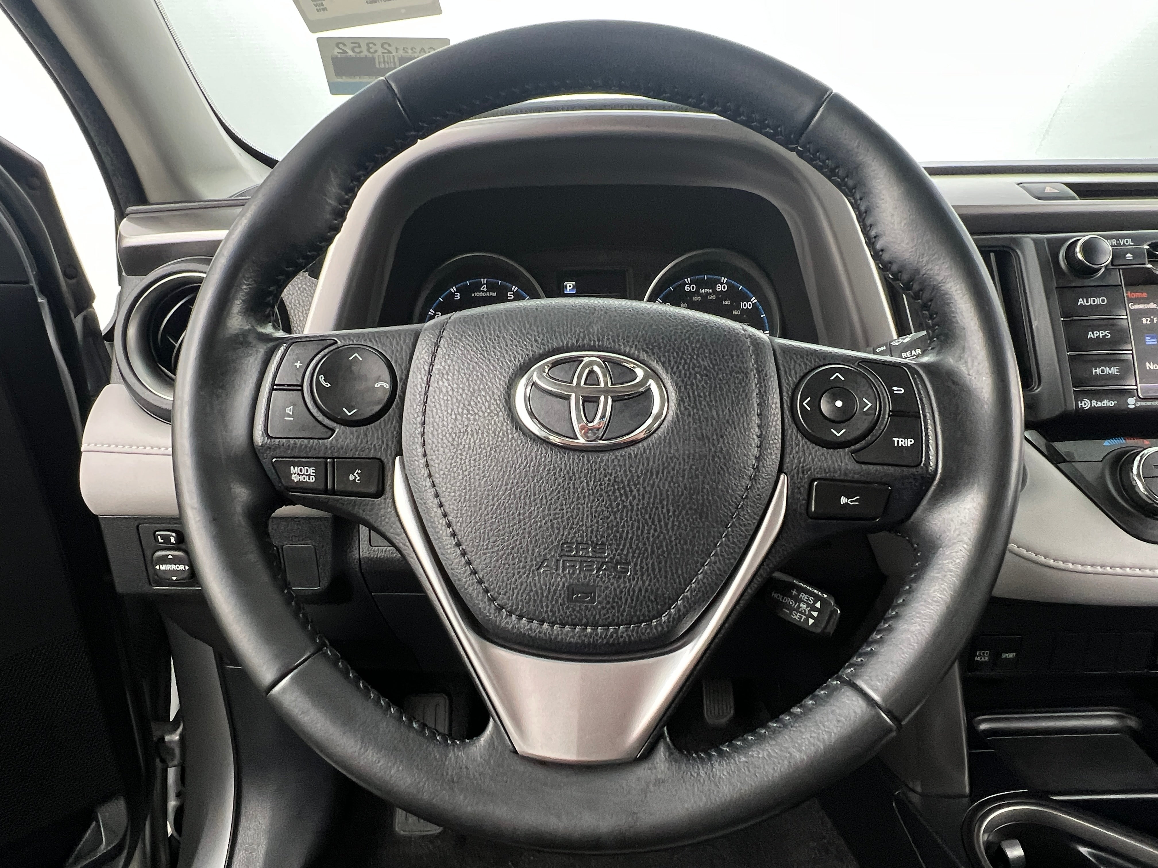 2018 Toyota RAV4 XLE 5