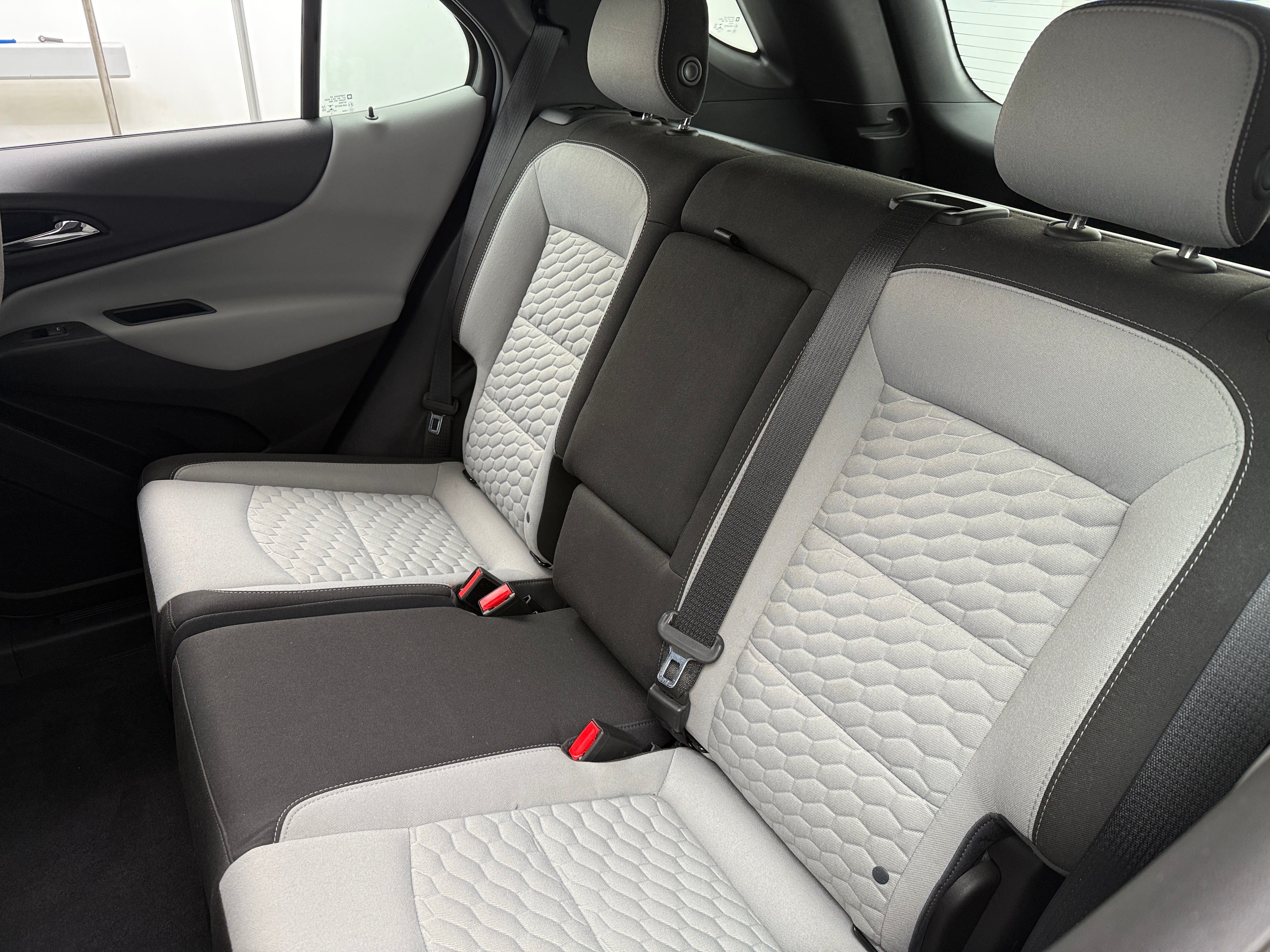 2020 Chevrolet Equinox LS 6